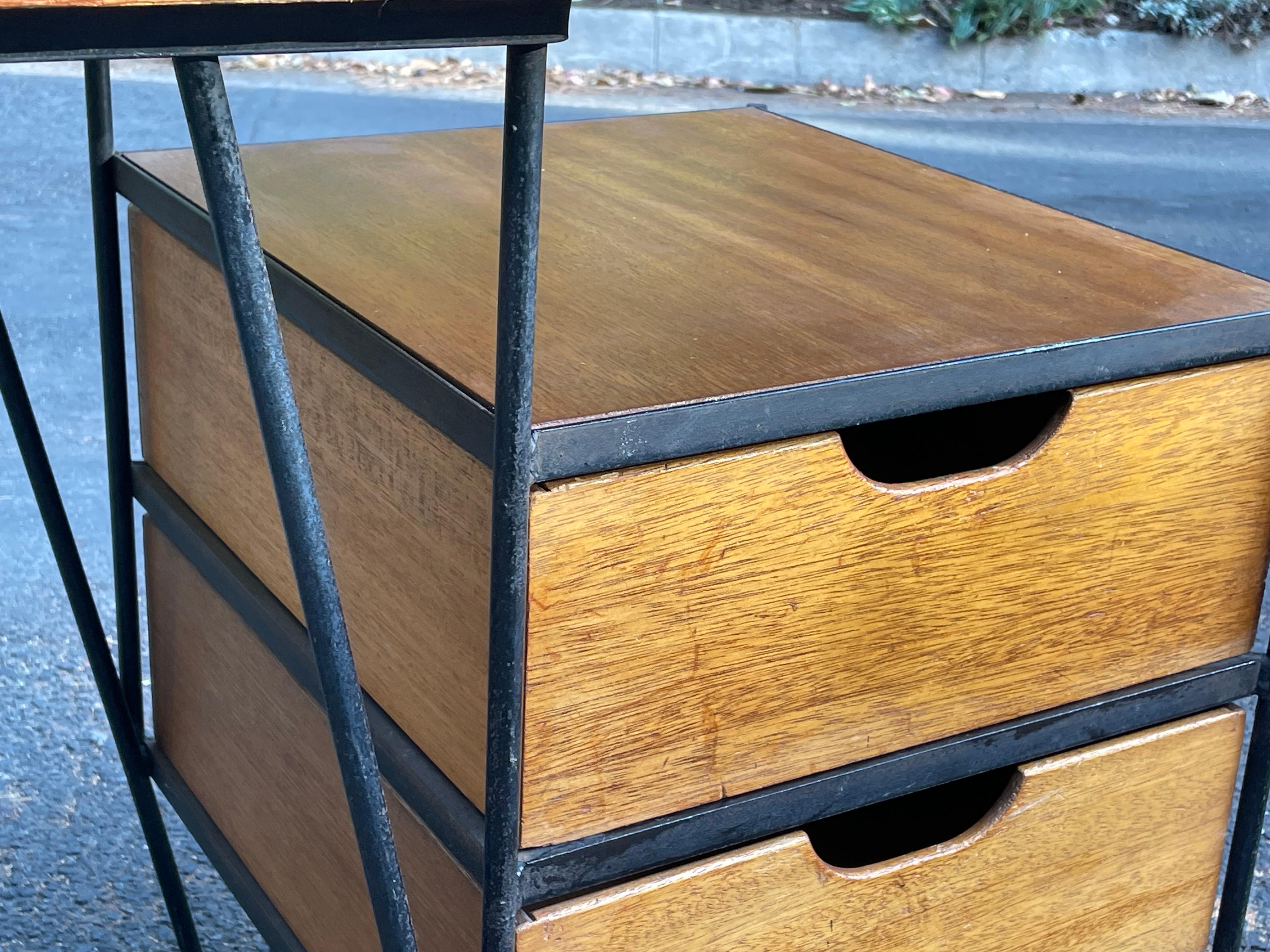 Vista of California Floating Modernist Desk, 1950s For Sale 1