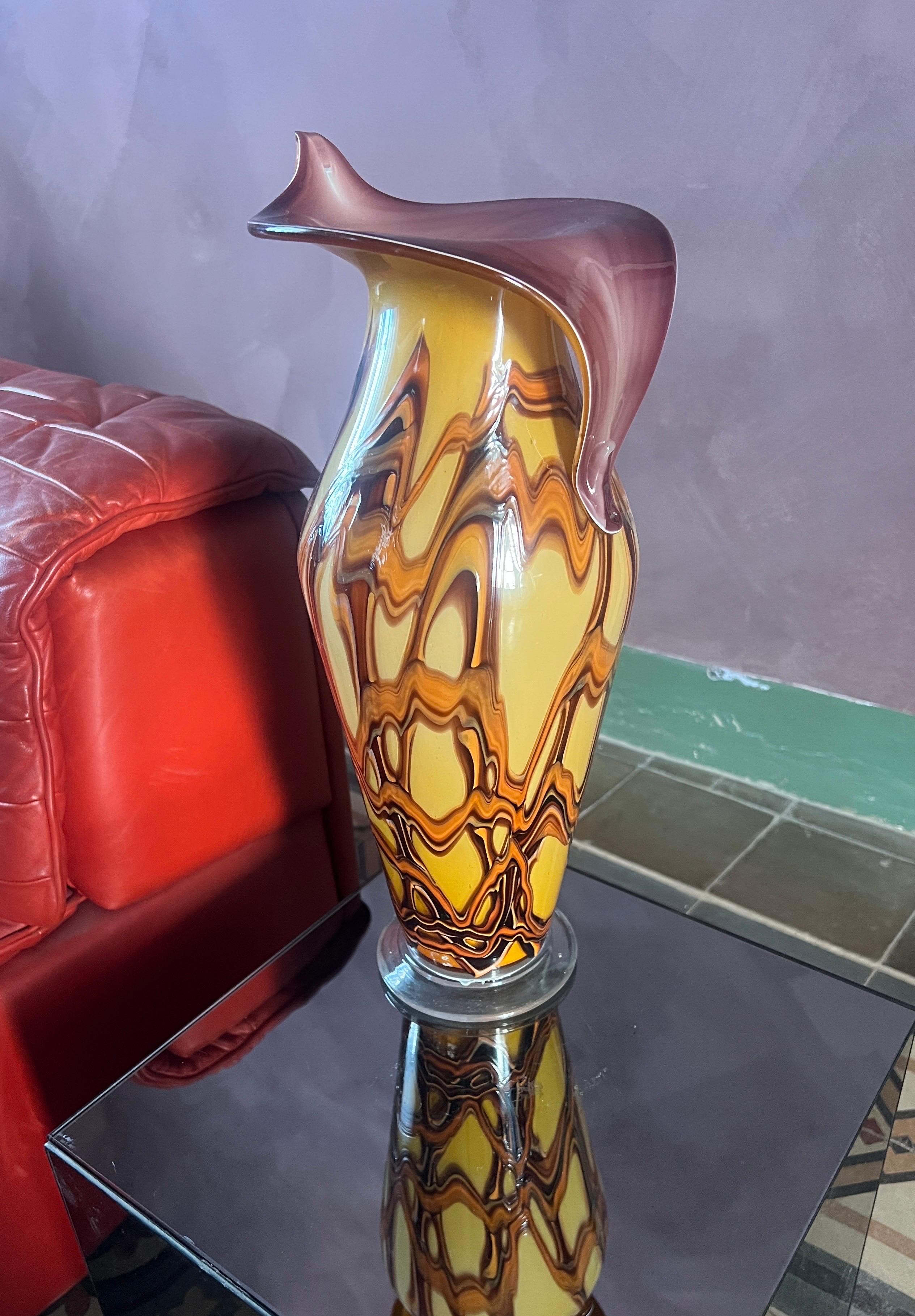 Vase en aluminium italien moderne du milieu du siècle  Une œuvre d'art des années 1970 en vente 31