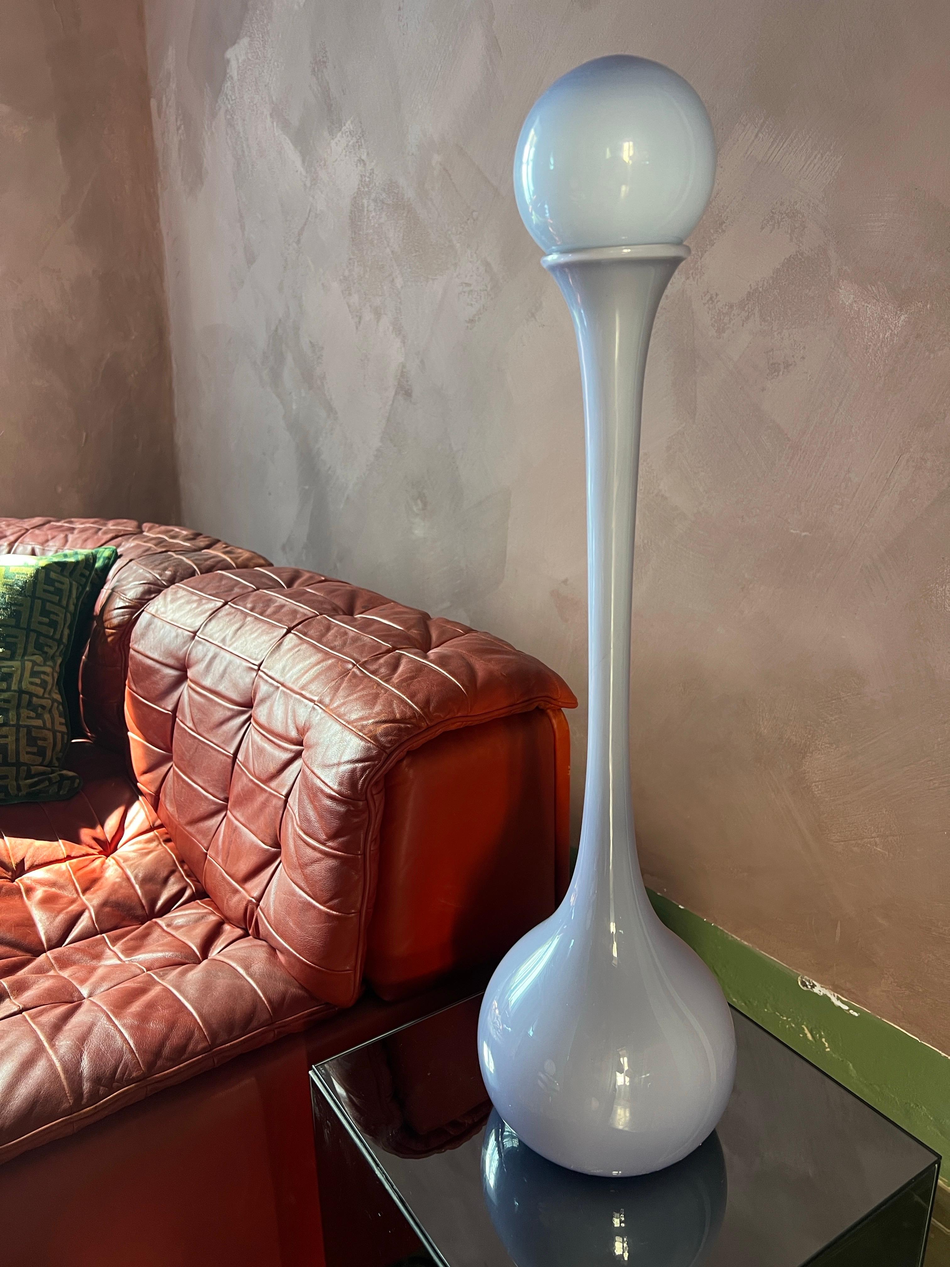 Vase en aluminium italien moderne du milieu du siècle  Une œuvre d'art des années 1970 en vente 52