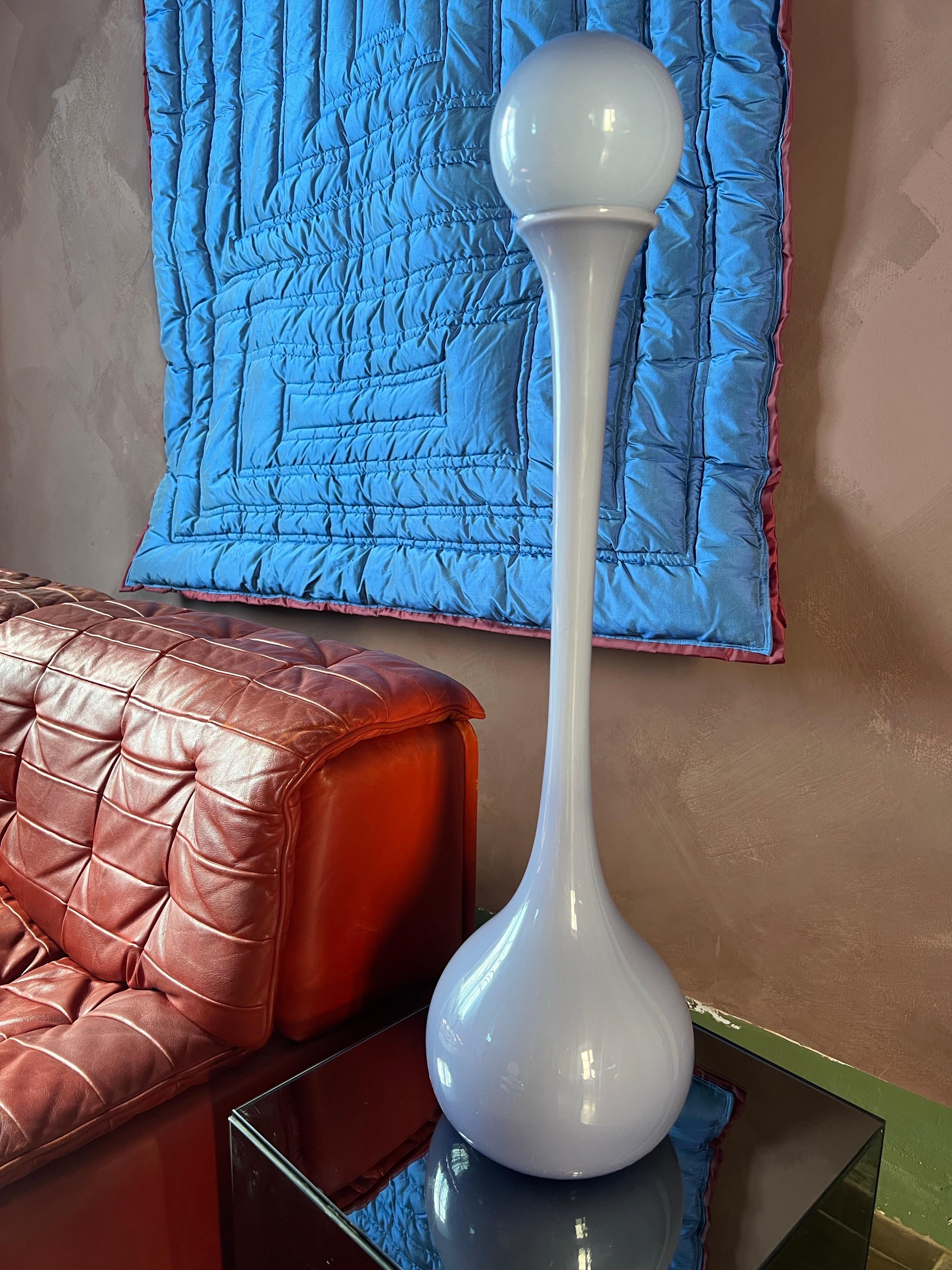 Vase en aluminium italien moderne du milieu du siècle  Une œuvre d'art des années 1970 en vente 55