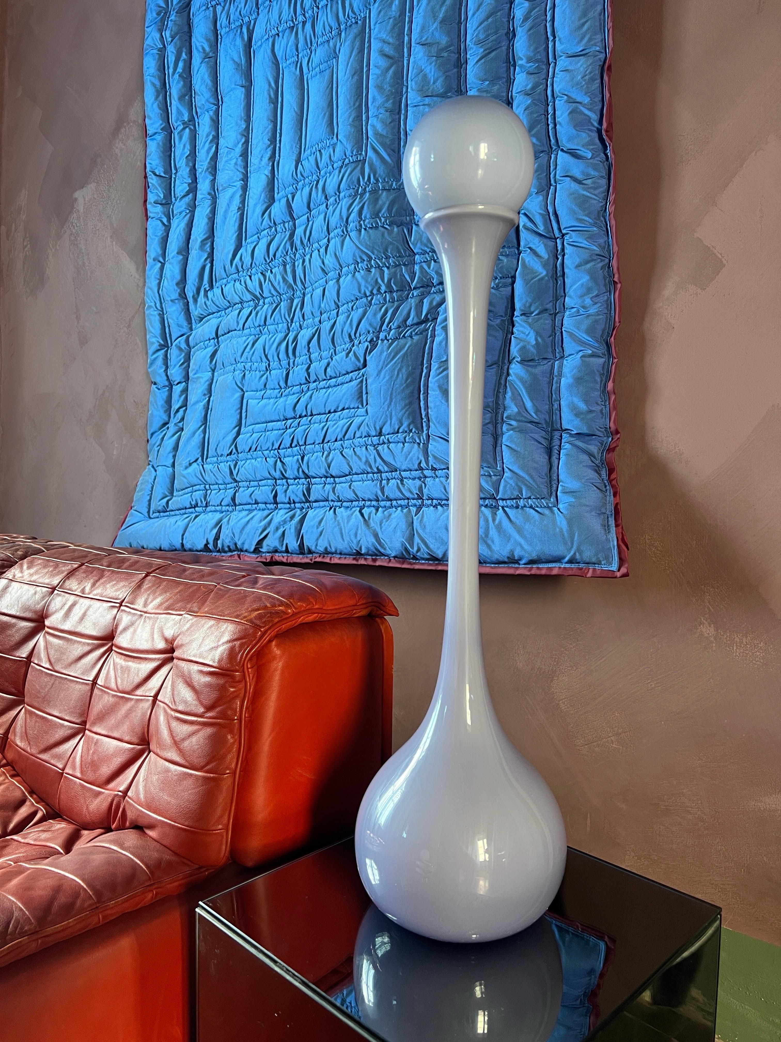 Vase en aluminium italien moderne du milieu du siècle  Une œuvre d'art des années 1970 en vente 56
