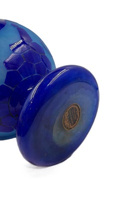 Vase Art déco en verre camée bleu, signé « Le Verre Français », Charles Schneider