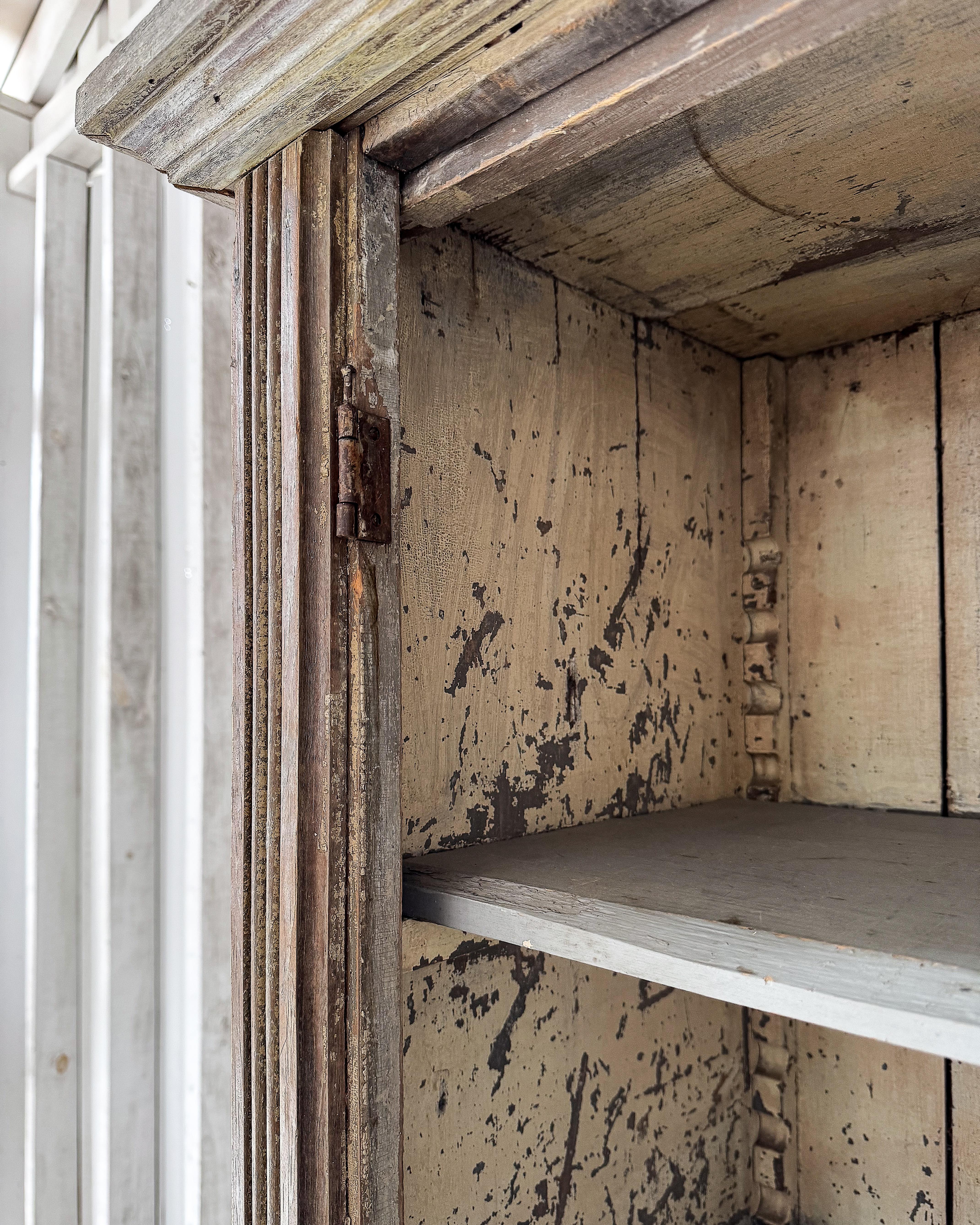 Antique Primitive 4 Door Cupboard with Worn Paint For Sale 3