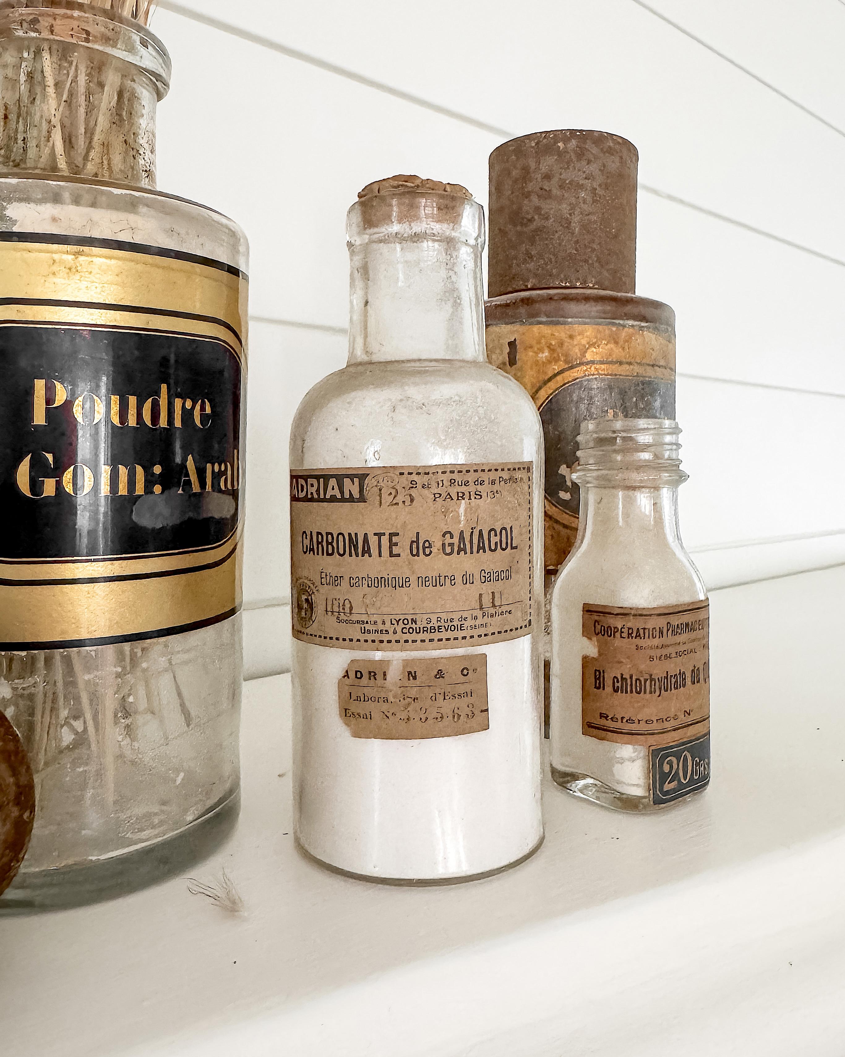 Set of 10 19th and 20th Century French Apothecary Bottles For Sale 8