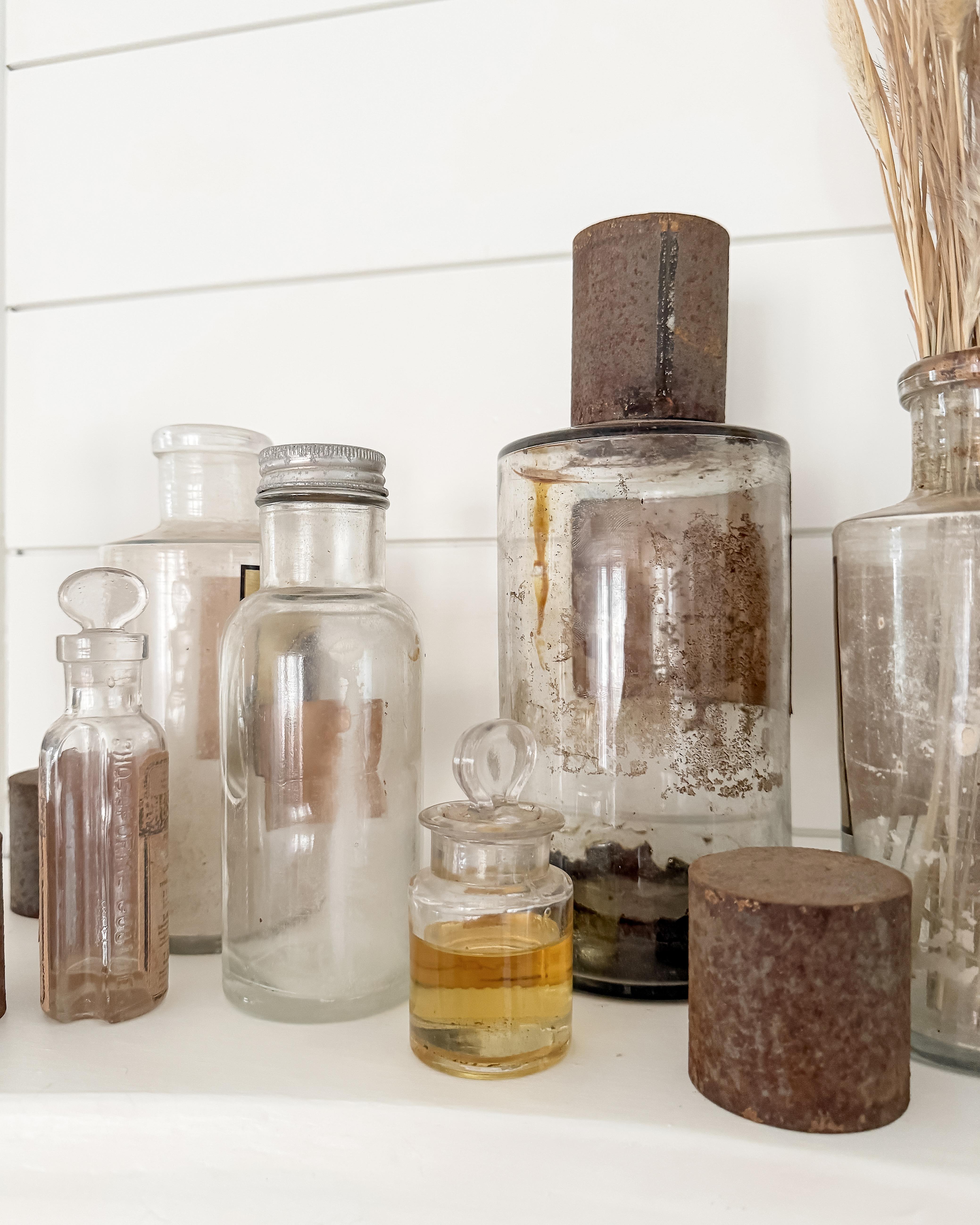 Set of 10 19th and 20th Century French Apothecary Bottles For Sale 10