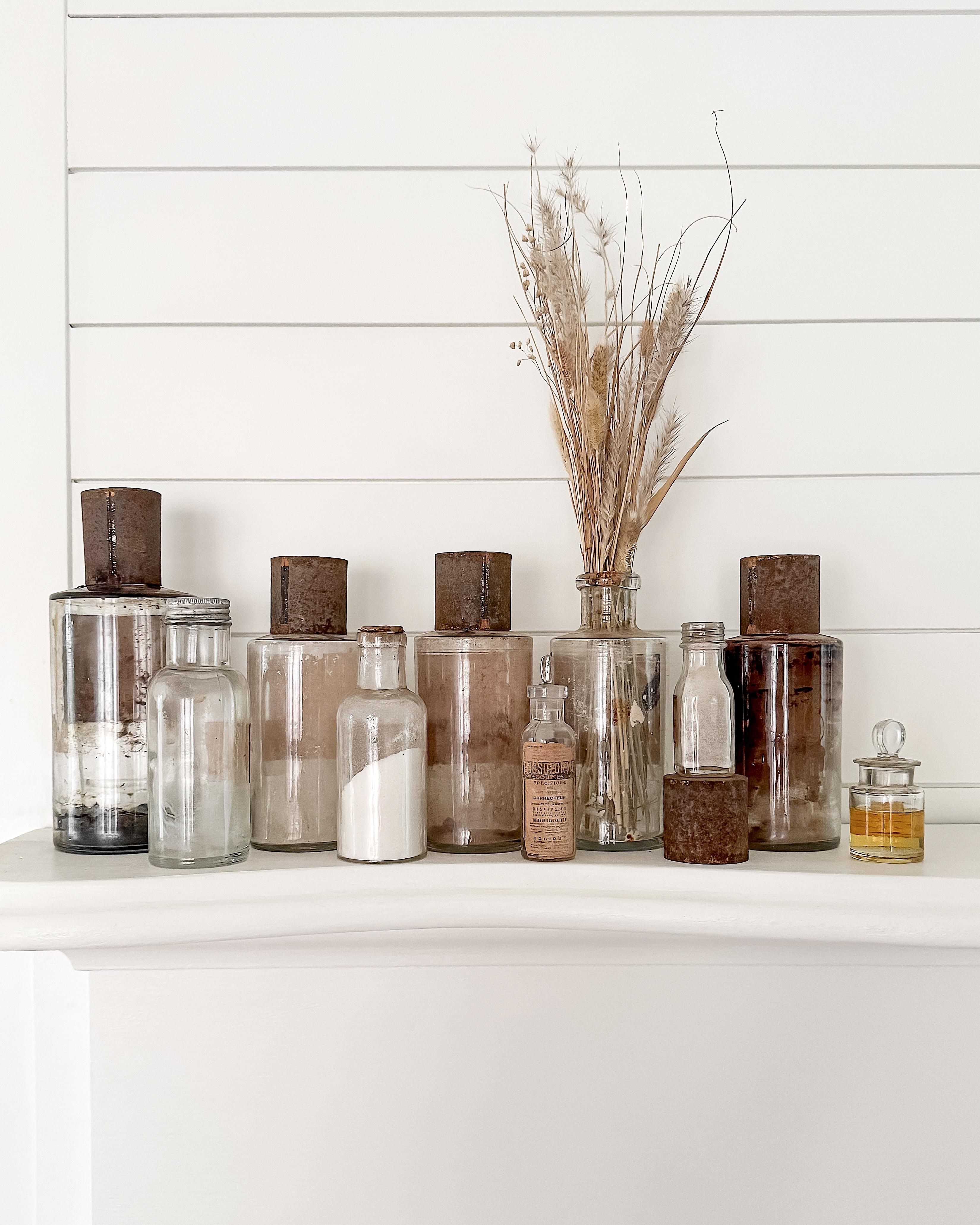 Set of 10 19th and 20th Century French Apothecary Bottles For Sale 15