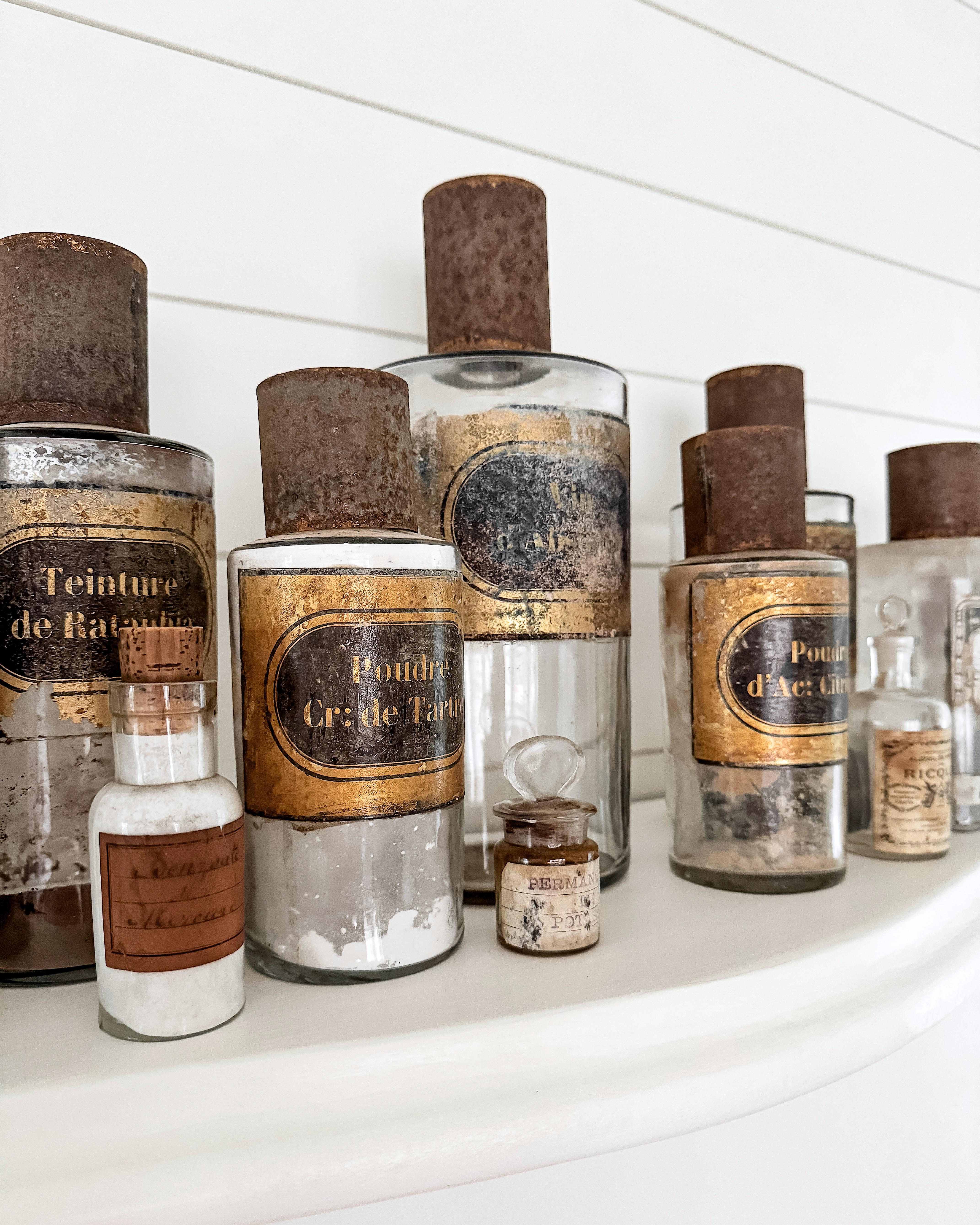 Set of 14 19th and 20th Century French Apothecary Bottles For Sale 2