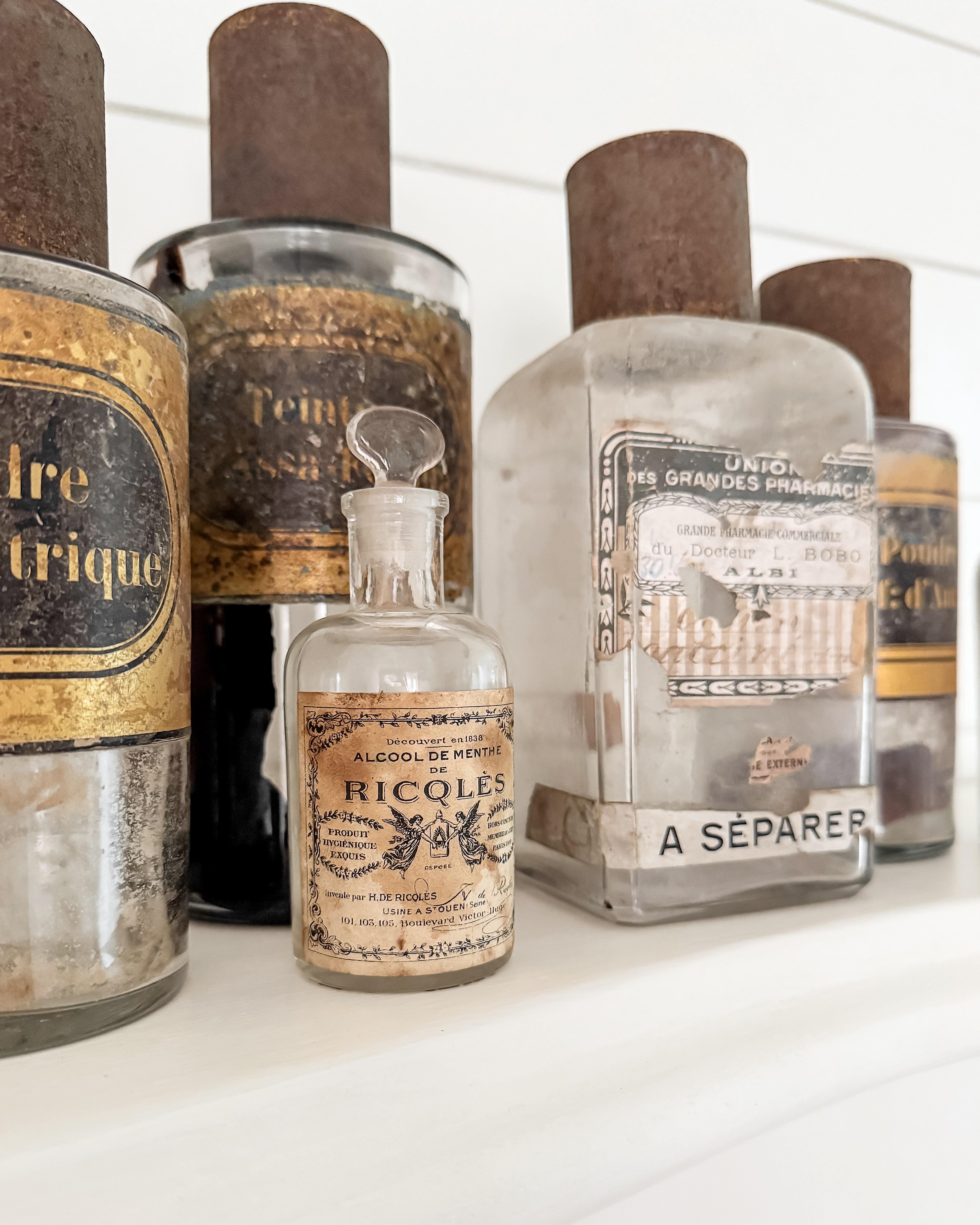 Set of 14 19th and 20th Century French Apothecary Bottles For Sale 5