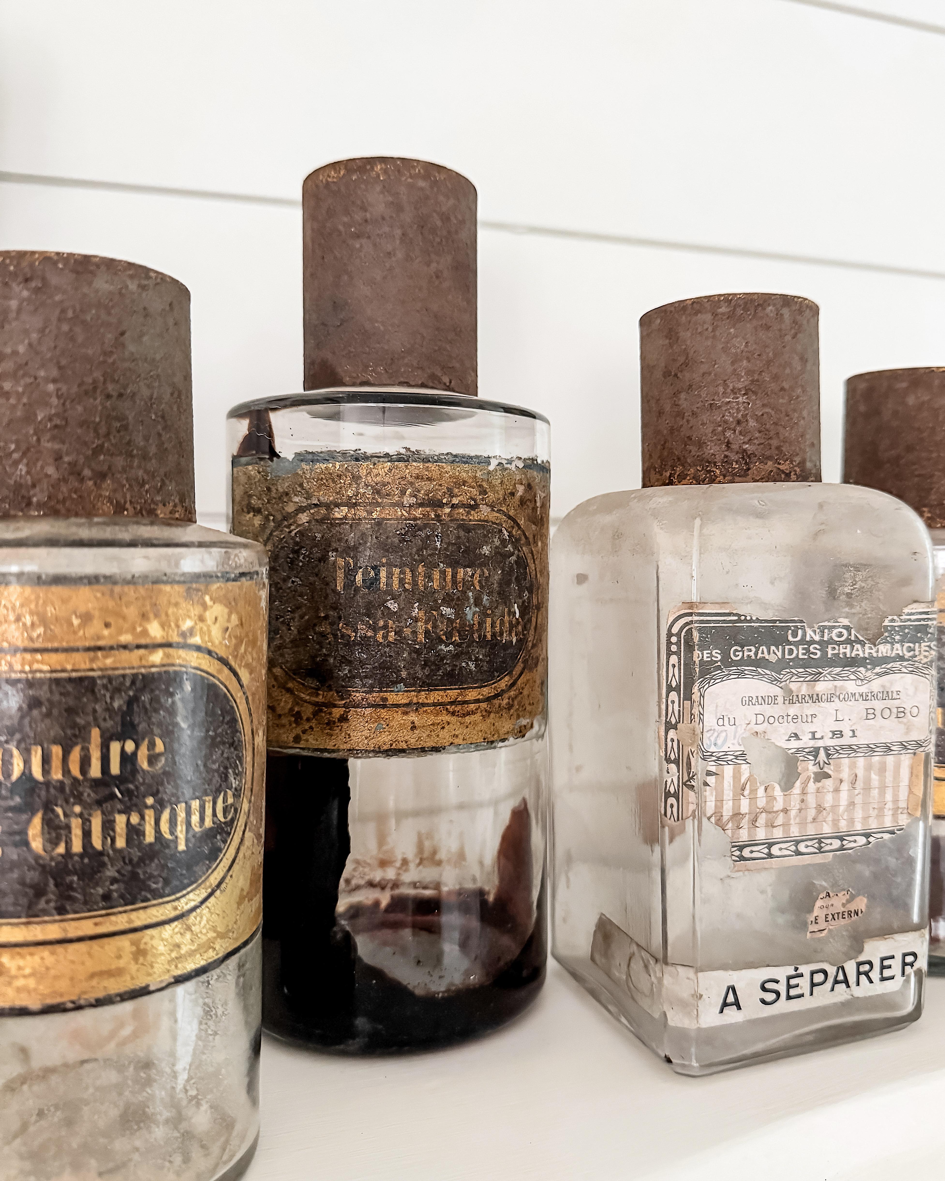 Set of 14 19th and 20th Century French Apothecary Bottles For Sale 6