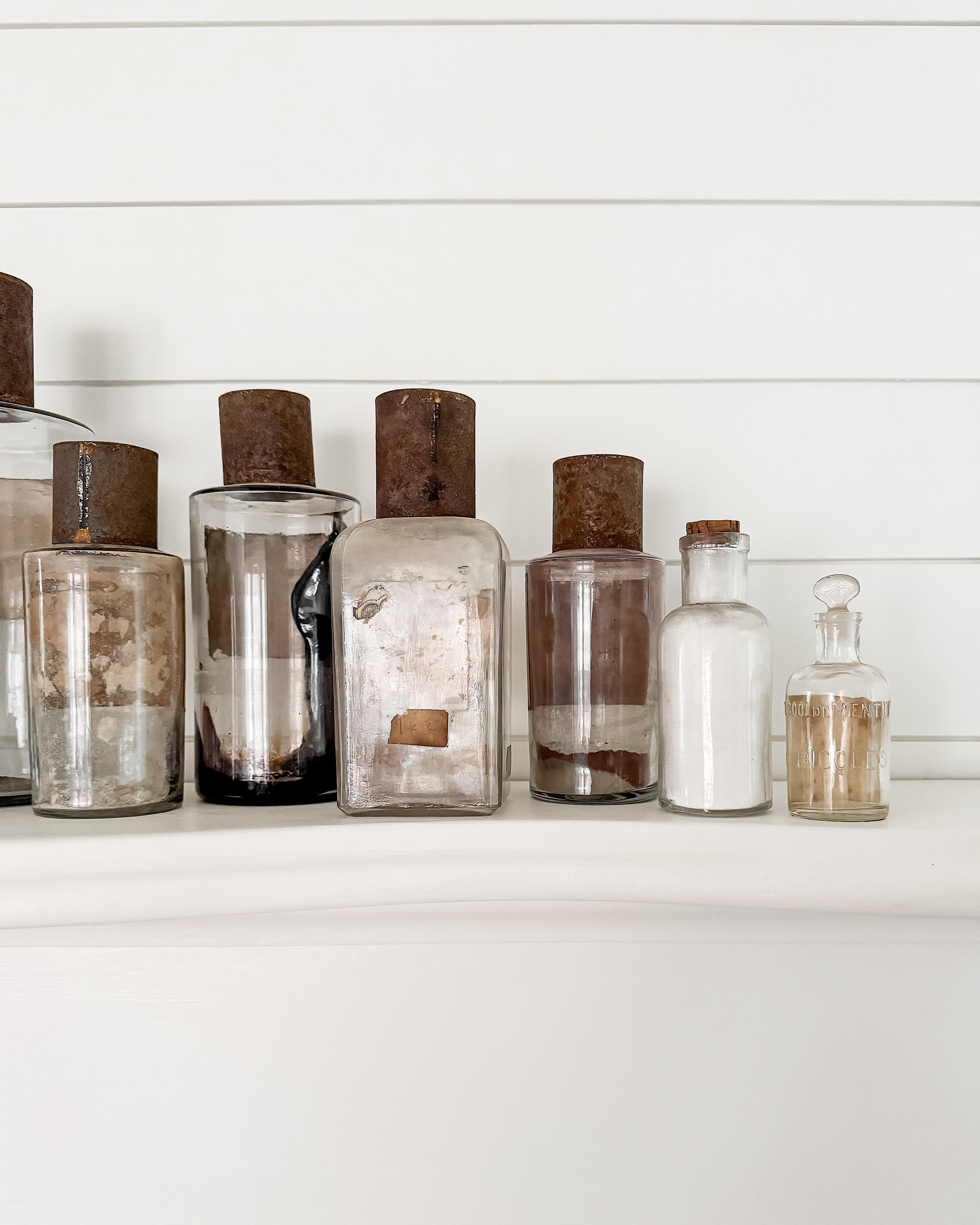 Set of 14 19th and 20th Century French Apothecary Bottles For Sale 14