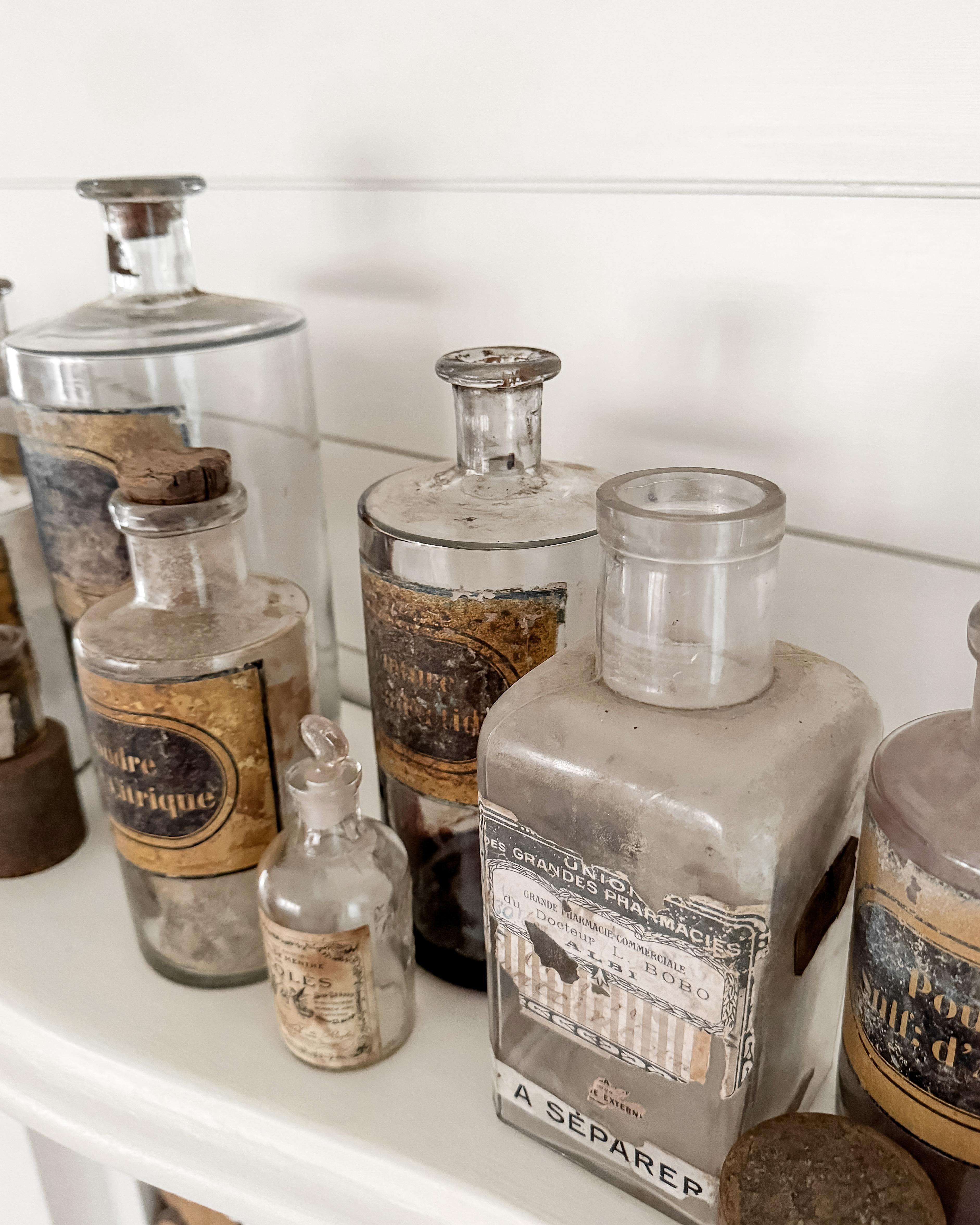 Set of 14 19th and 20th Century French Apothecary Bottles For Sale 10