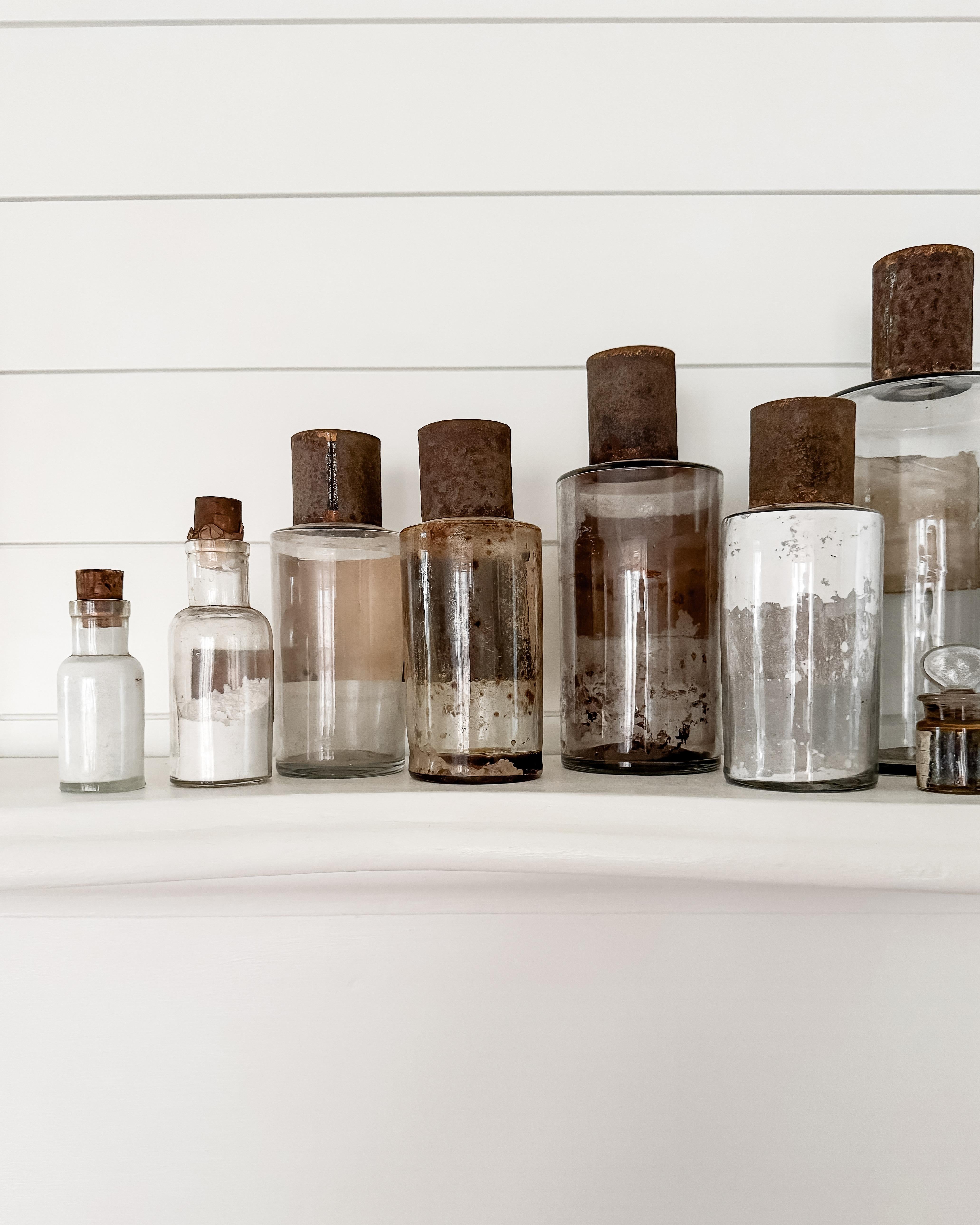Set of 14 19th and 20th Century French Apothecary Bottles For Sale 12