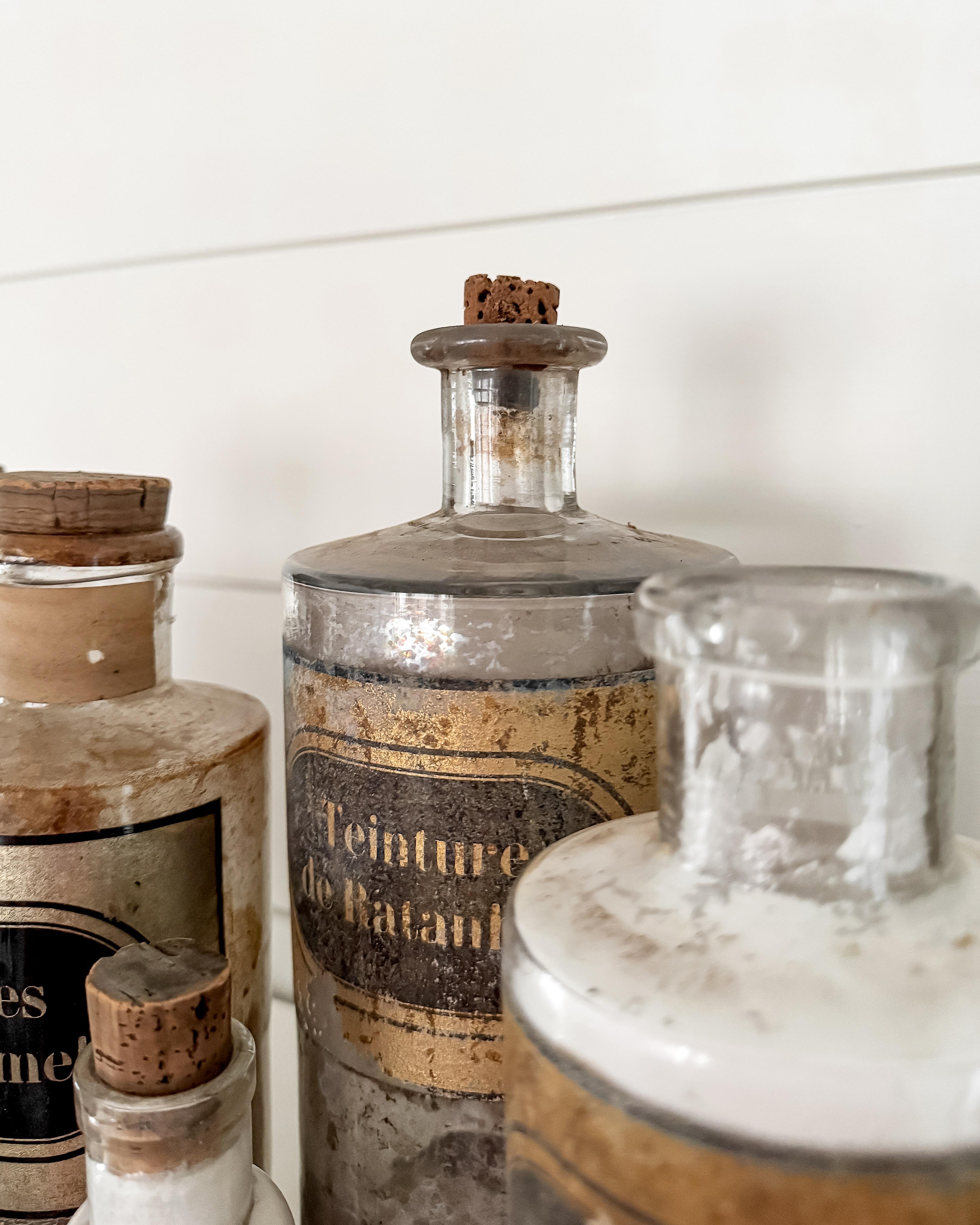 Set of 14 19th and 20th Century French Apothecary Bottles For Sale 11