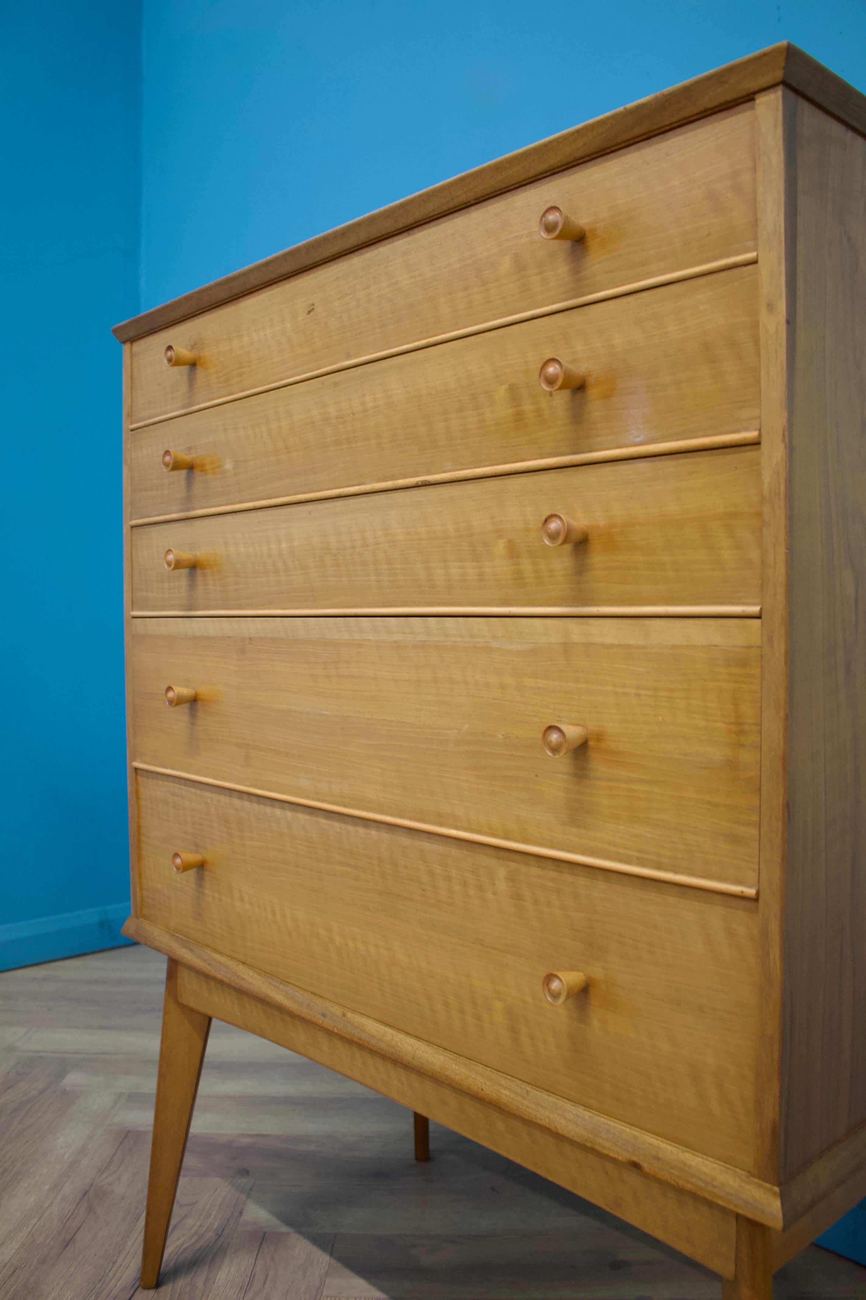 20th Century Mid-Century Walnut Chest of Drawers by Alfred COX for Heals, 1950s For Sale