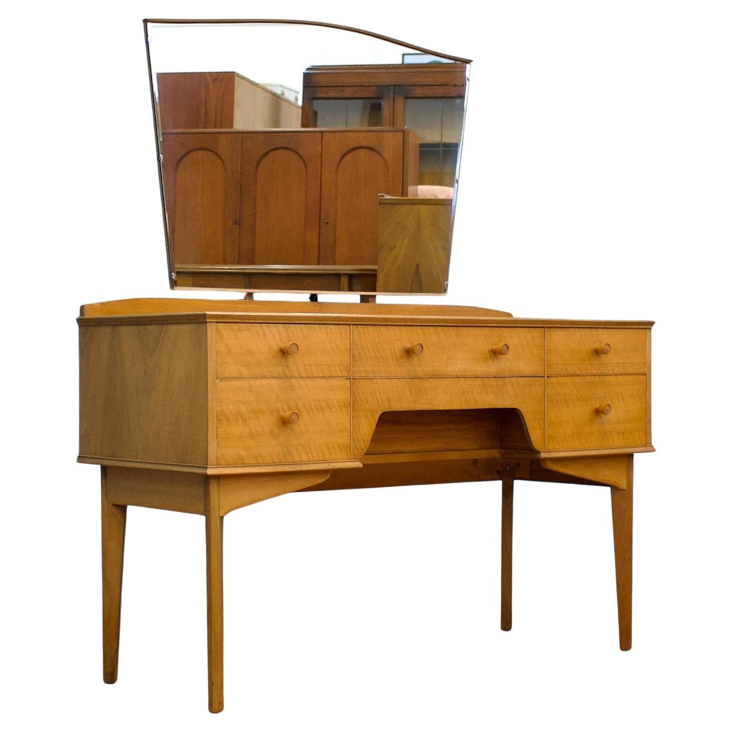 Woodwork Mesas