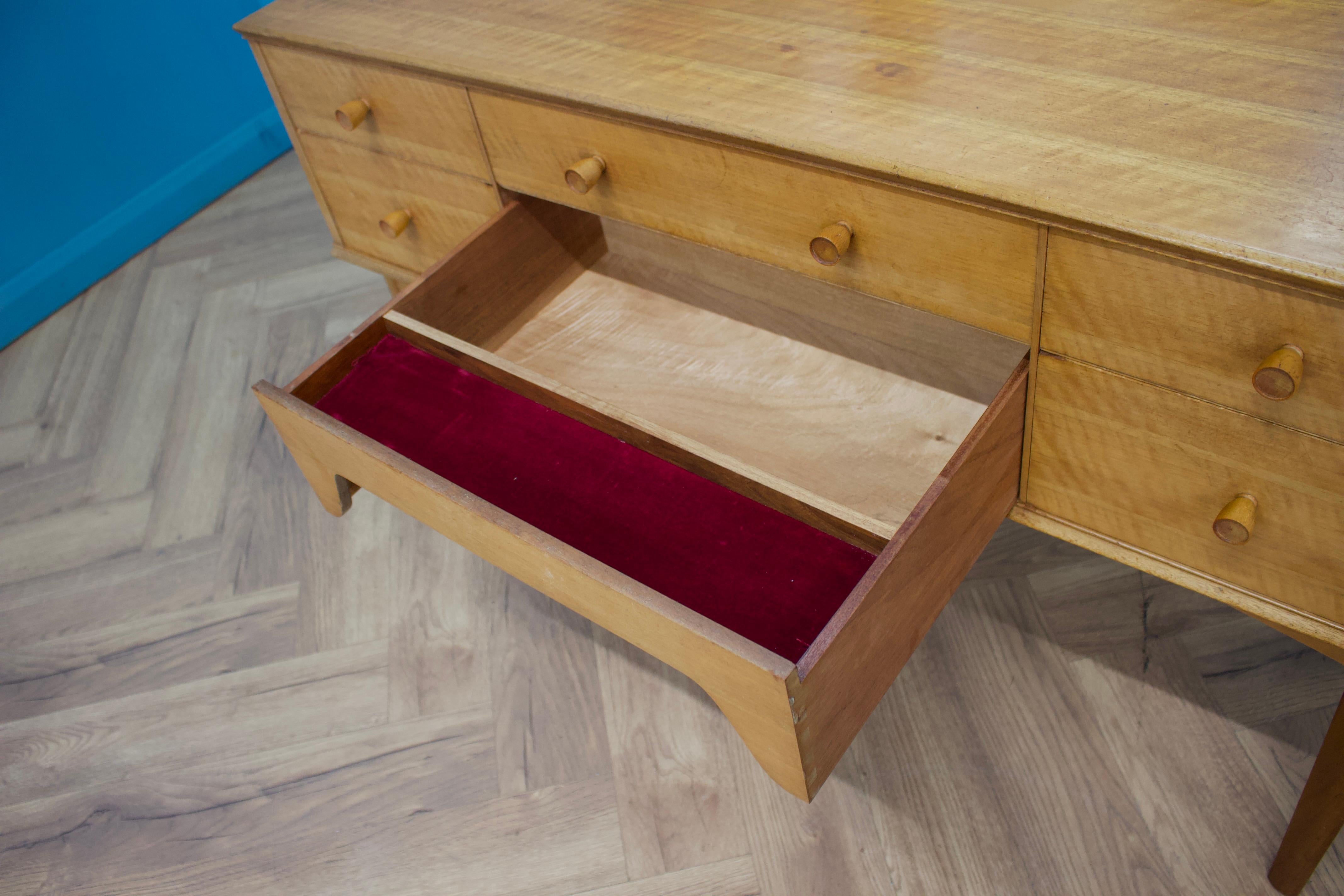 20th Century Mid Century Dressing Table in Walnut by Alfred COX for Heals, 1950s For Sale