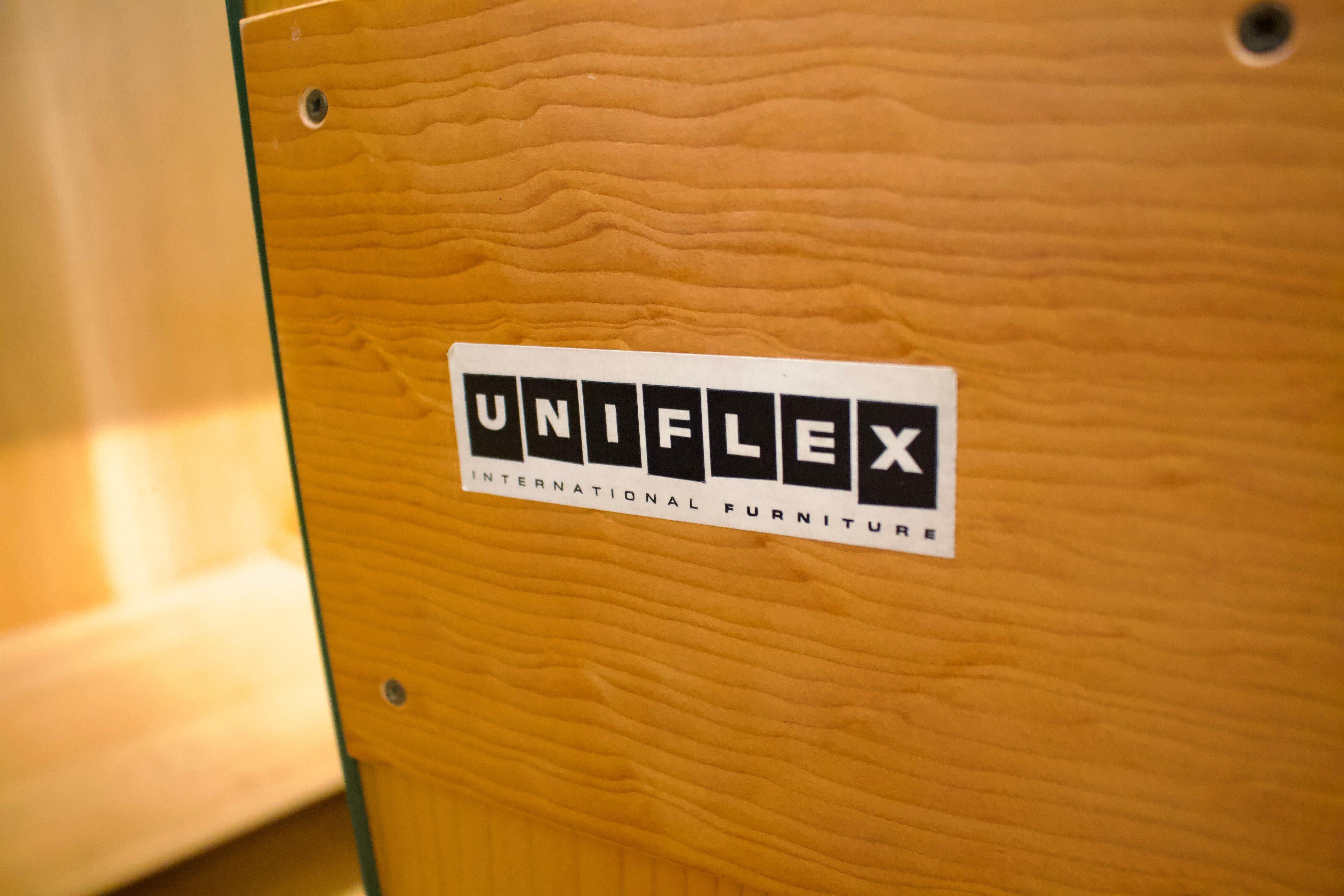Armadio in teak di Uniflex, anni '60 in vendita 4