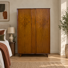 Vintage-Kleiderschrank aus Walnussholz von William Lawrence, 1950er Jahre