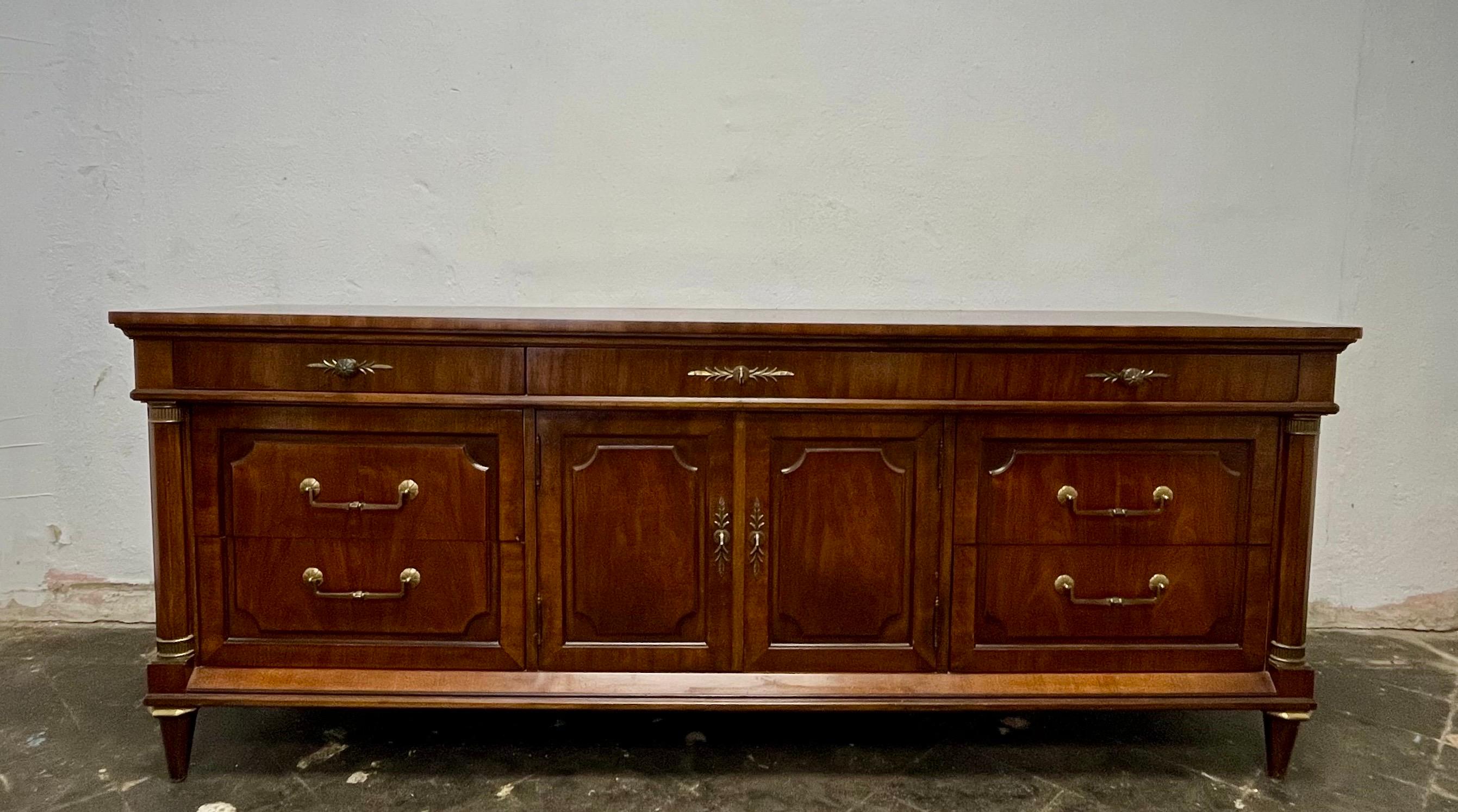 Vintage French Louis XV Style Dresser For Sale 8