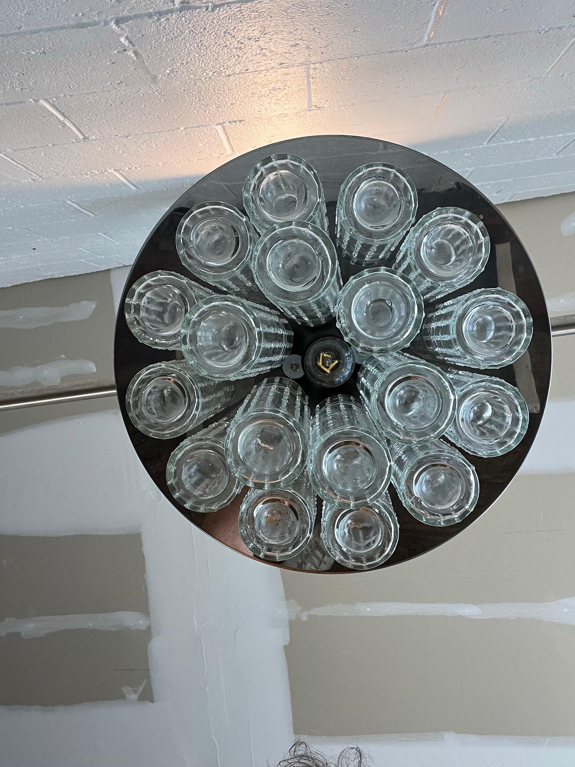 Lampadario a incasso di metà secolo con prismi di vetro soffiato a mano In condizioni buone in vendita a W Allenhurst, NJ