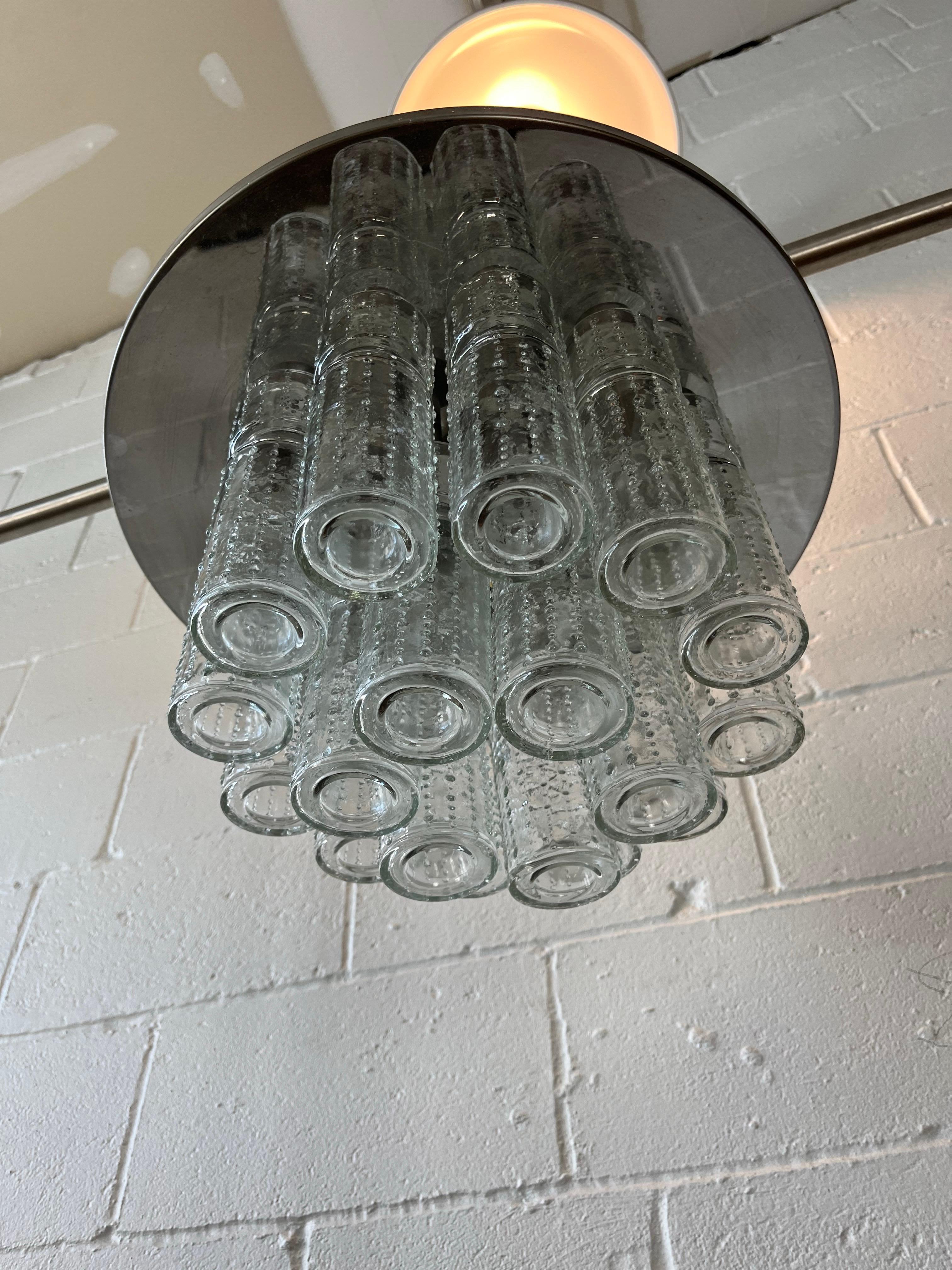 XX secolo Lampadario a incasso di metà secolo con prismi di vetro soffiato a mano in vendita