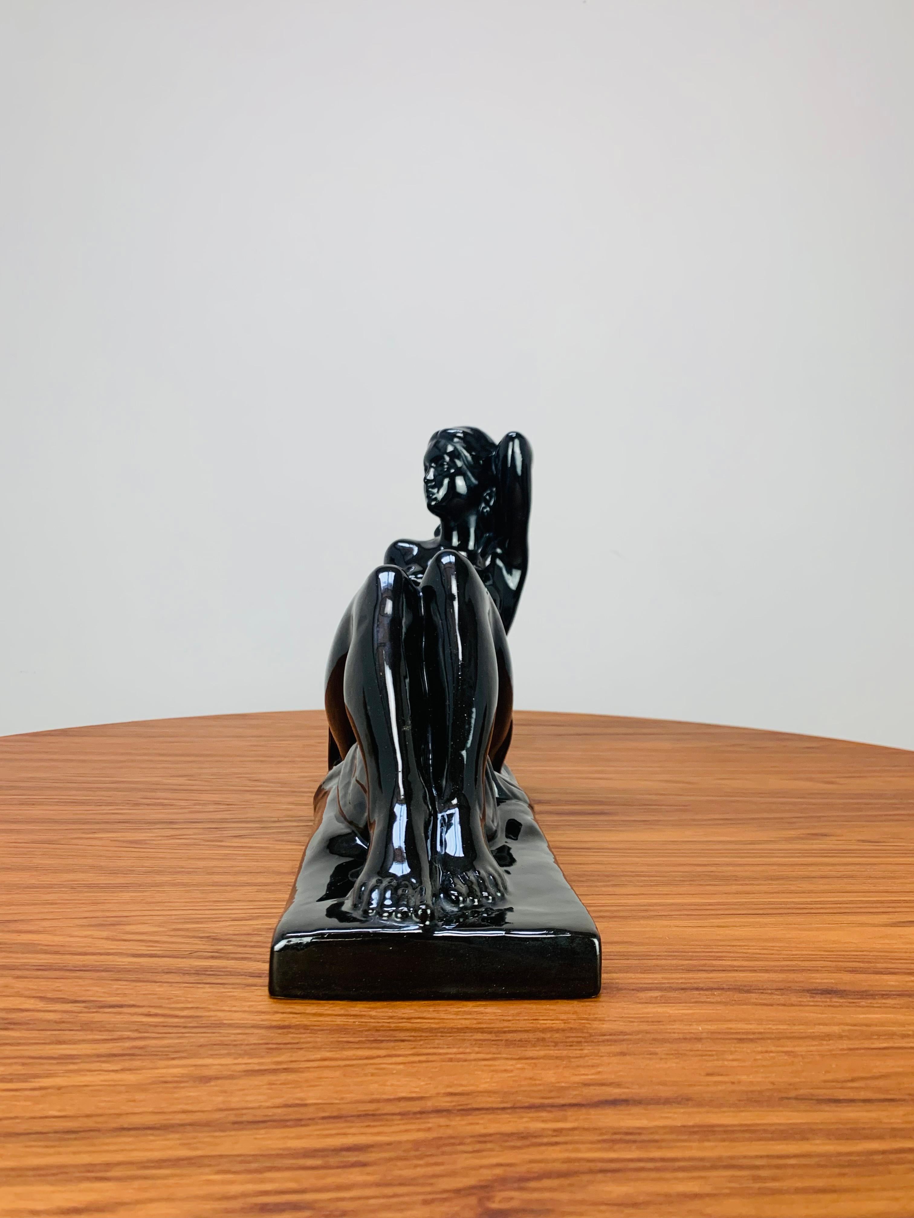 Scultura di donna Art Déco Charles Lemanceau per Saint Clément, anni '30 in vendita 4
