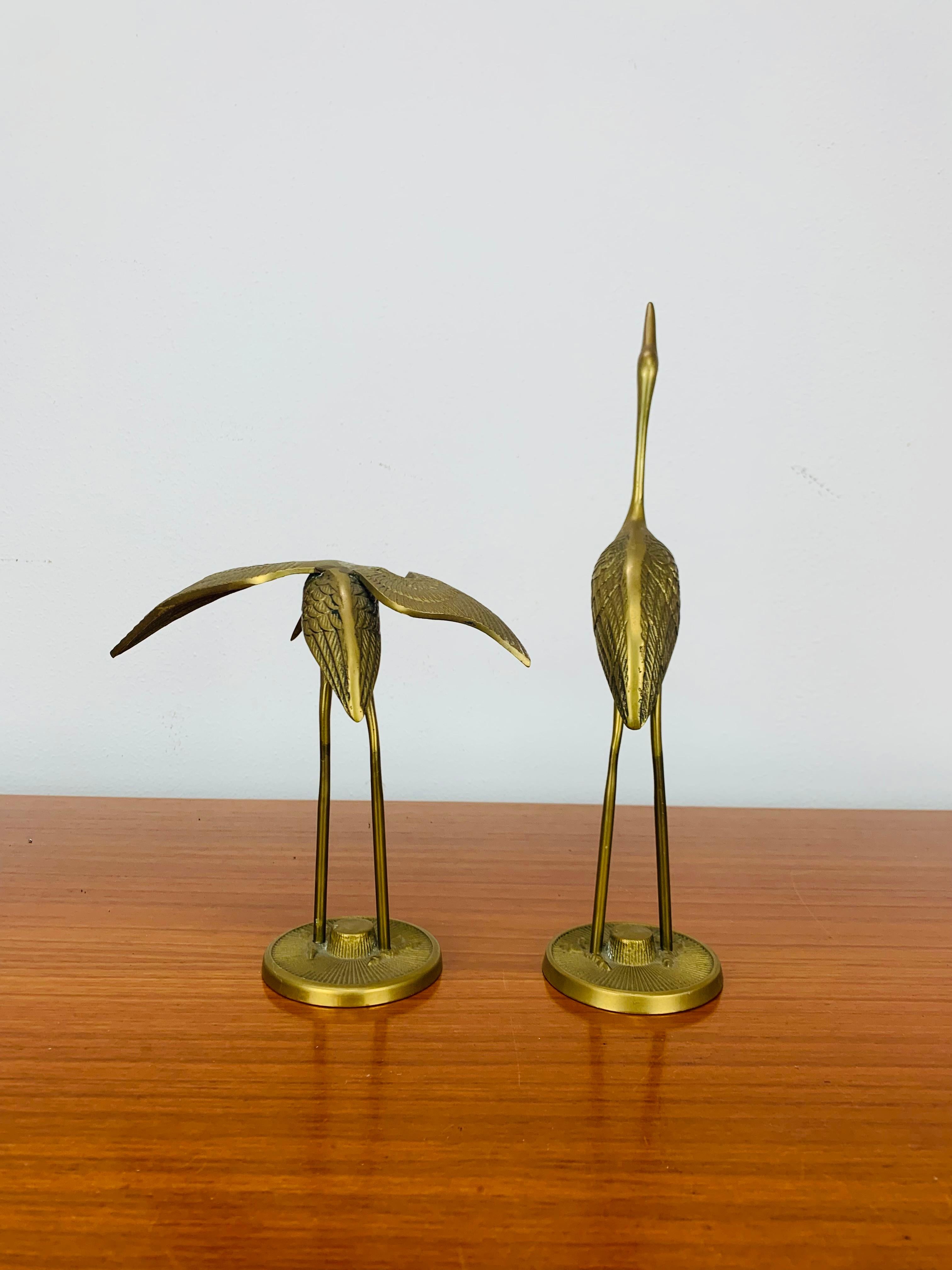 Coppia di sculture di uccelli in ottone a forma di airone o gru, anni '70 In condizioni buone in vendita a BELFORT, FR