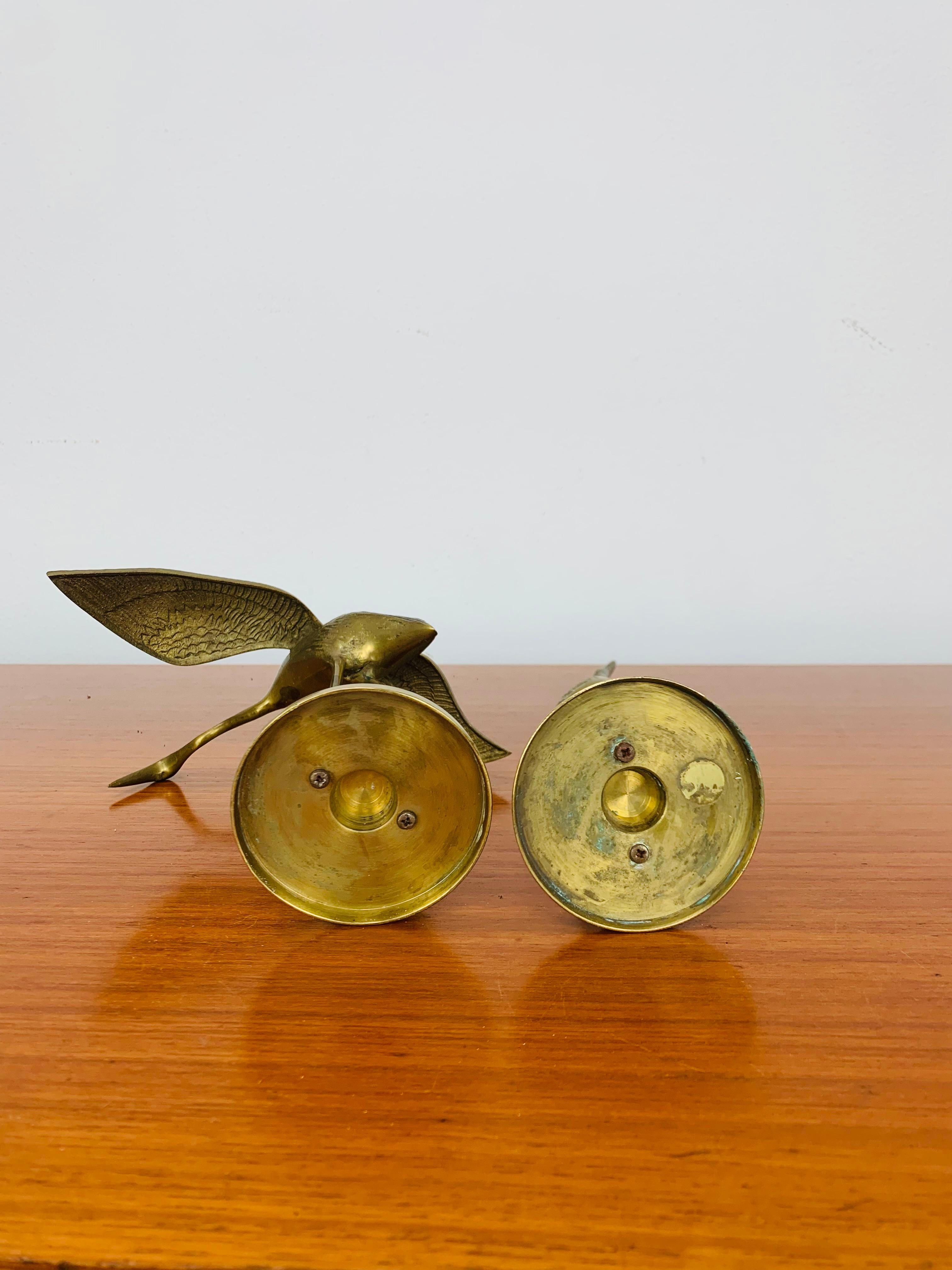 Coppia di sculture di uccelli in ottone a forma di airone o gru, anni '70 in vendita 4