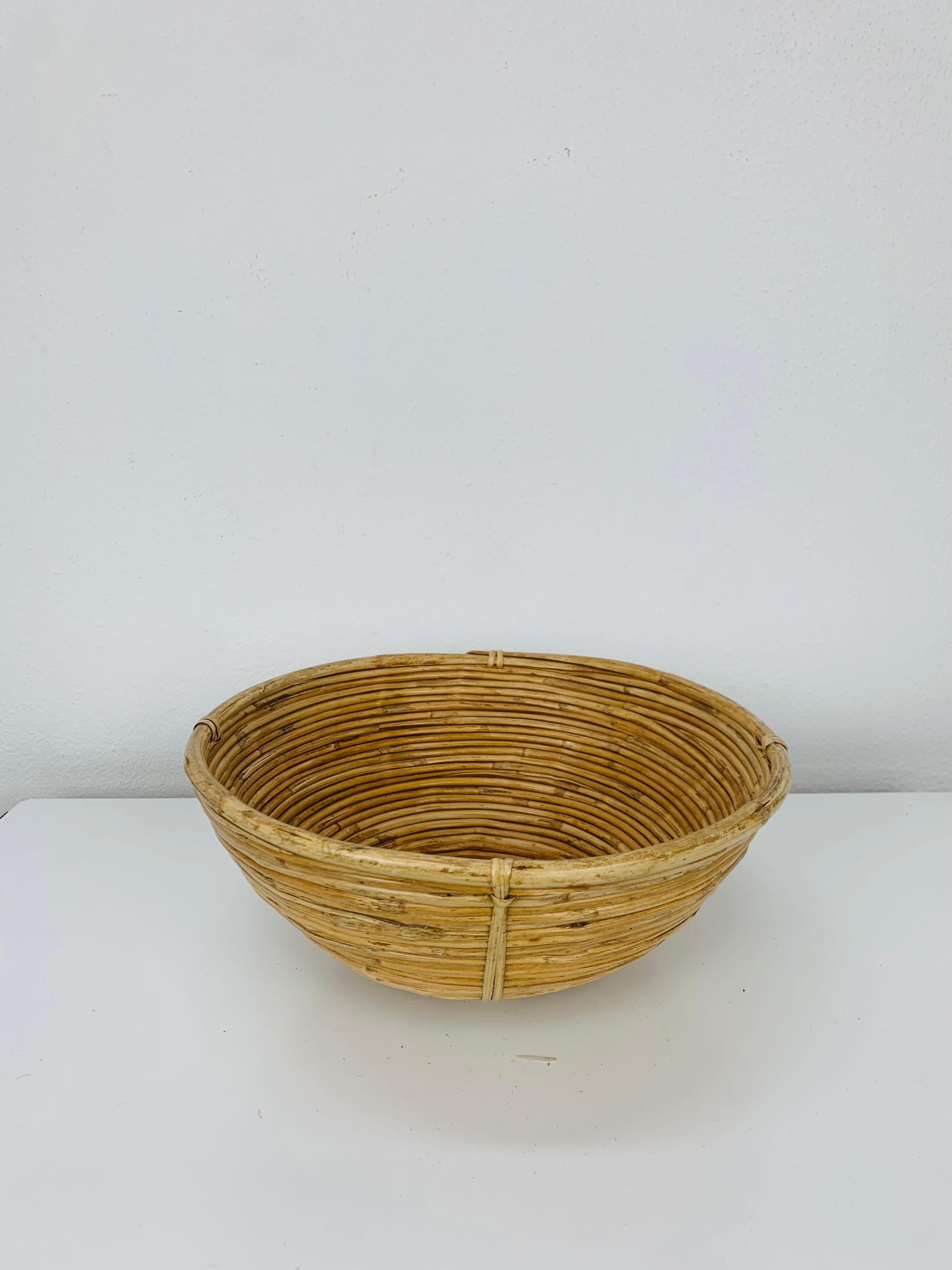 Set di 3 cesti in rattan, Italia, anni '60 in vendita 6