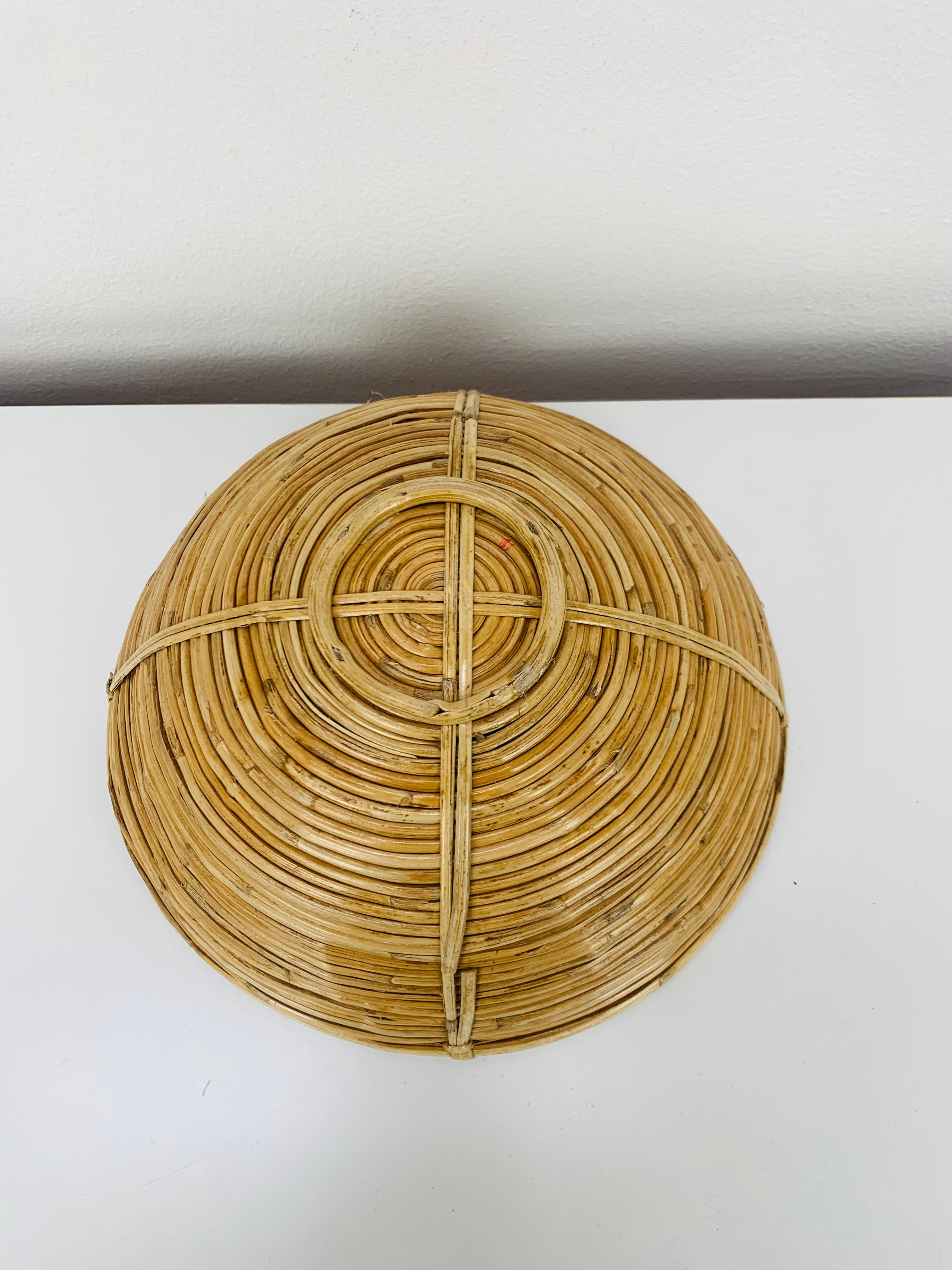 Set di 3 cesti in rattan, Italia, anni '60 in vendita 8