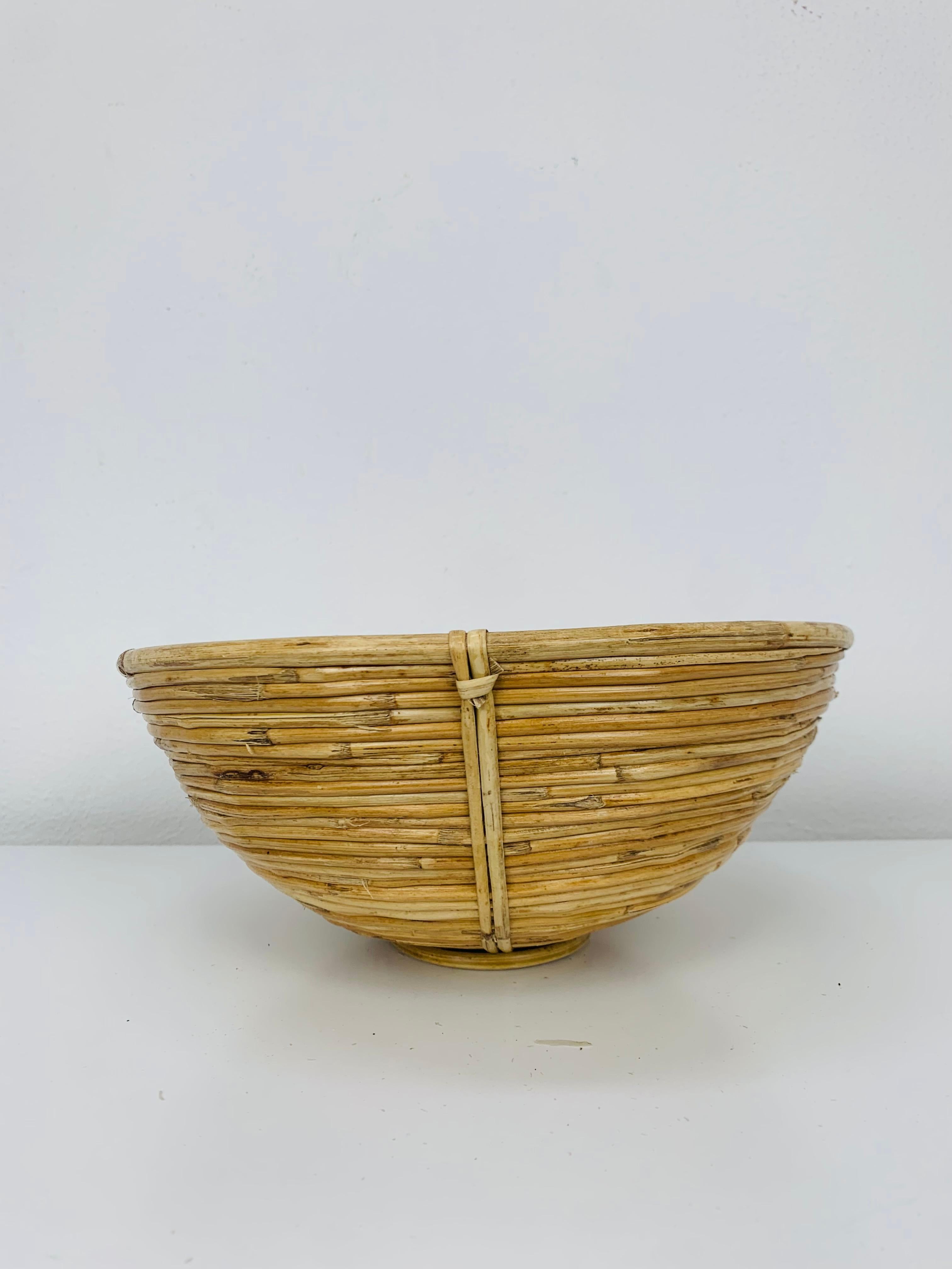 Set di 3 cesti in rattan, Italia, anni '60 in vendita 5