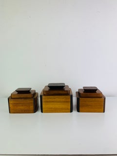 Ensemble de trois boîtes Art déco françaises, années 1940, en teck et bois exotiques