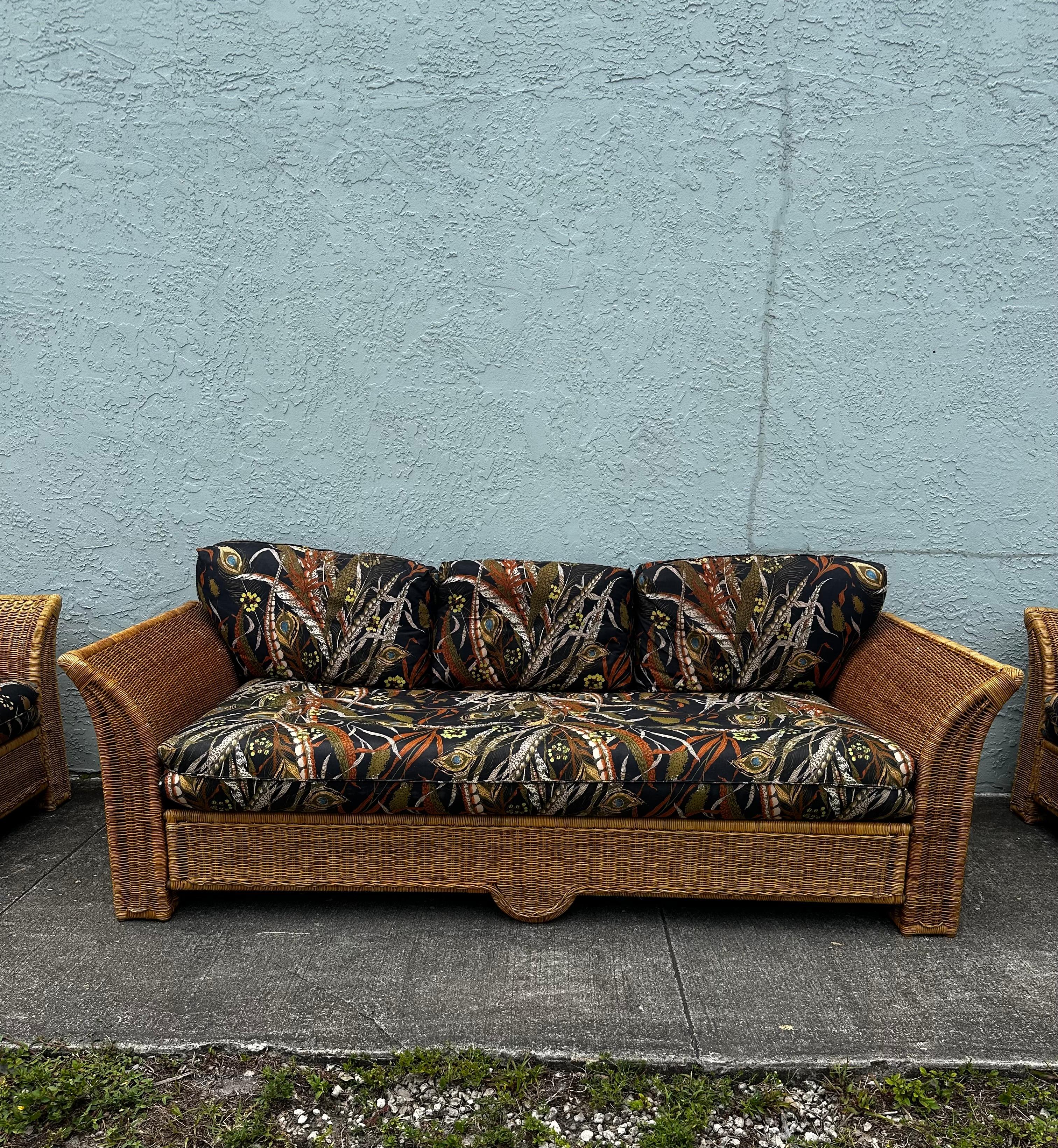 Sofá escultural tropical de ratán de los años 70 en Bueno estado para la venta en Fort Lauderdale, FL