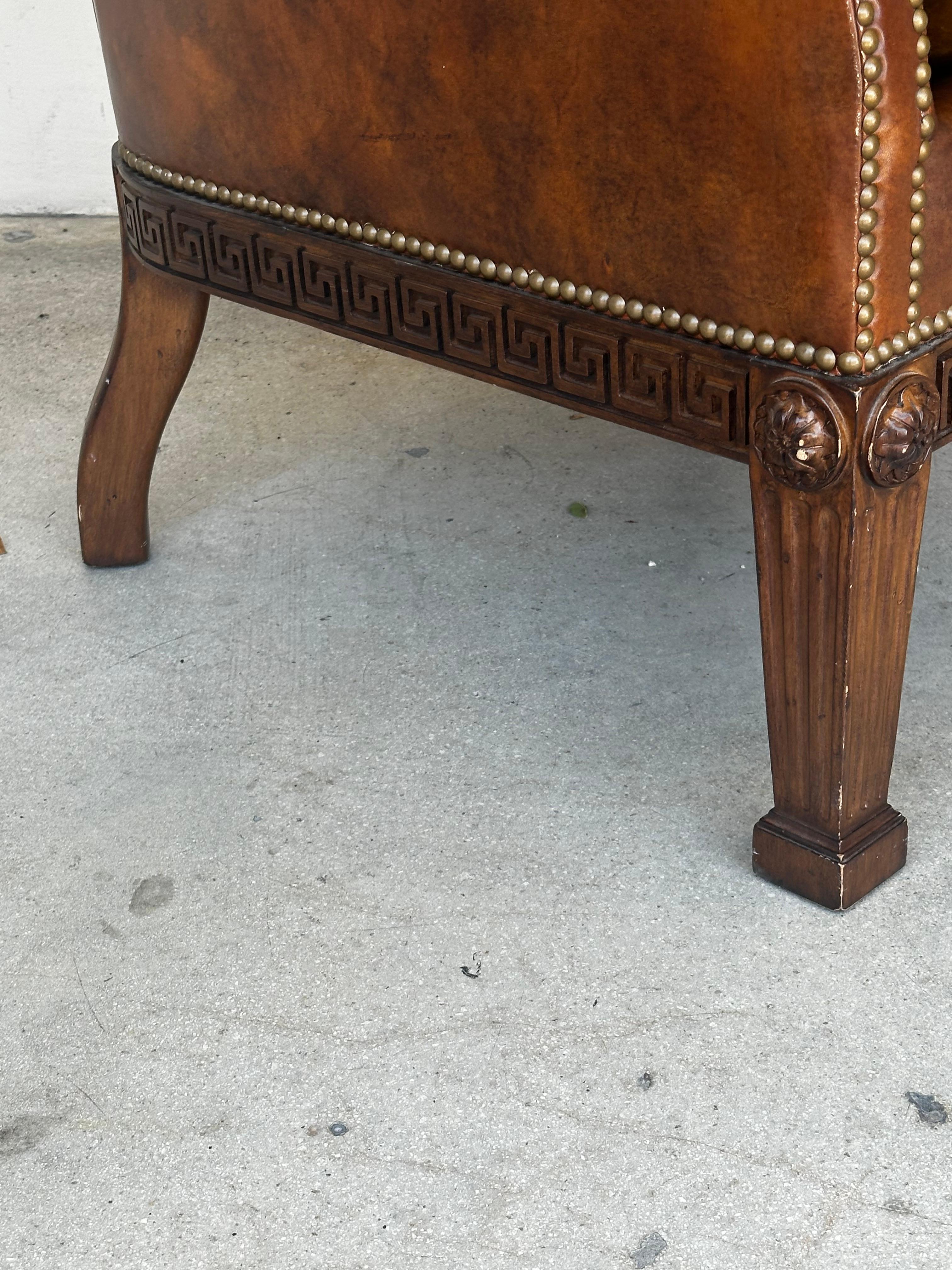 Sedia da biblioteca in stile Ralph Lauren degli anni '80 in pelle e mohair dorata con chiave greca in Wood in vendita 4