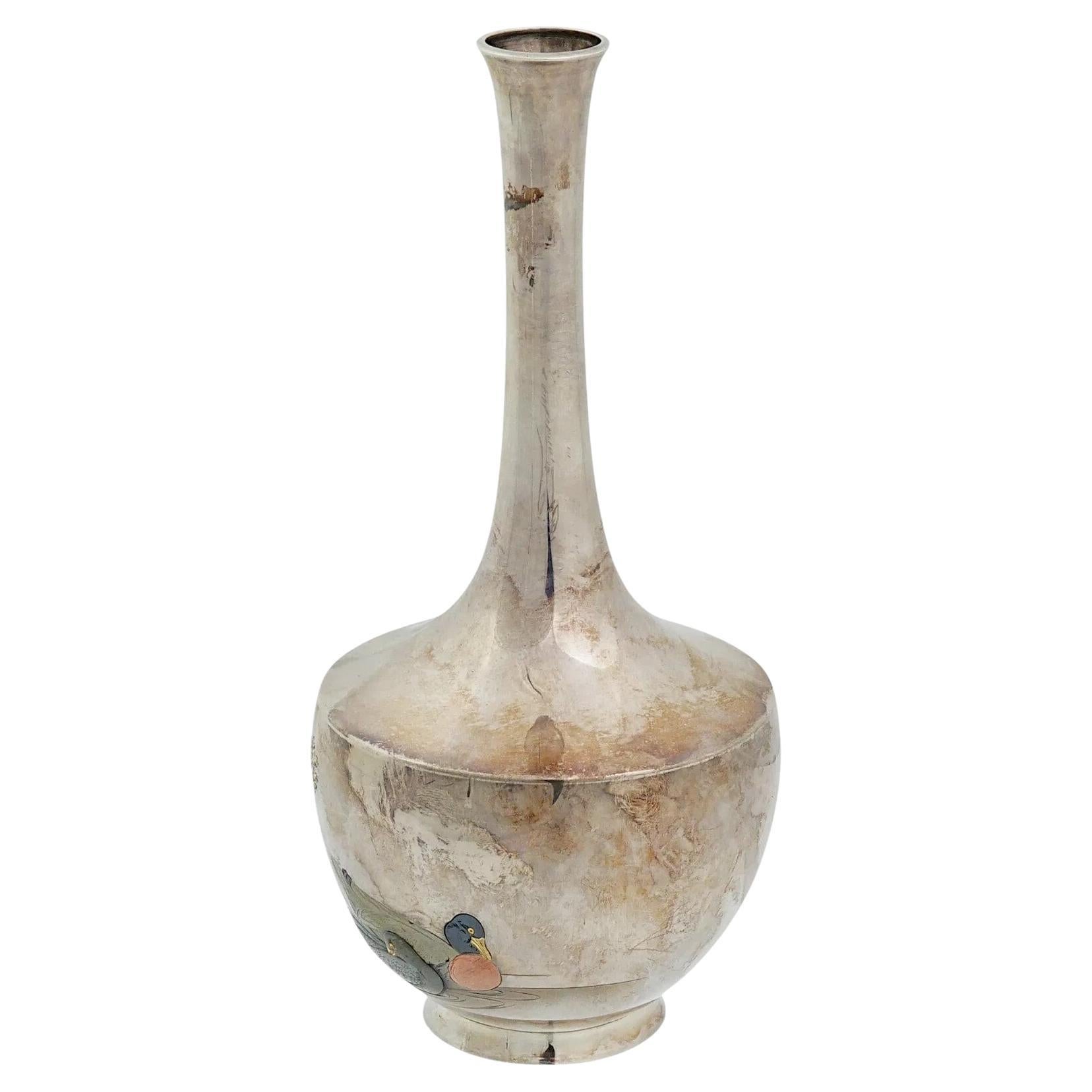 Ancien vase japonais en argent de l'ère Meiji Kintaro Hattaro en vente