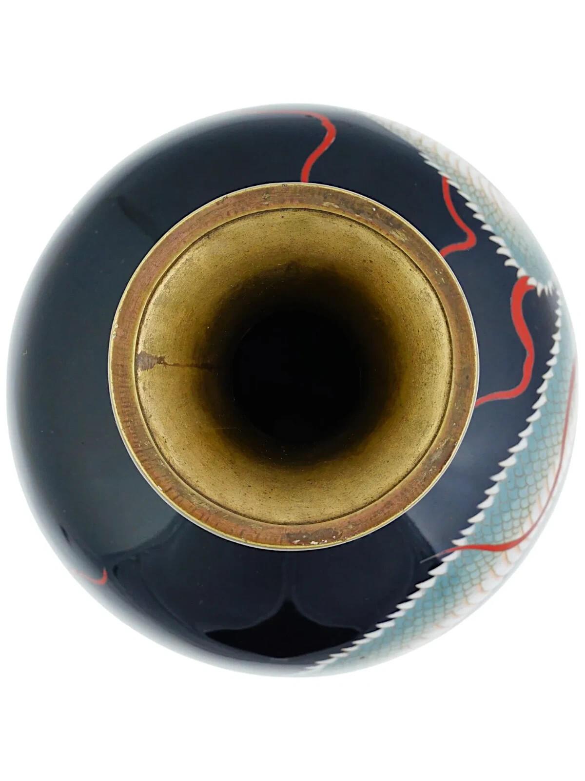 XIXe siècle Grands Vases anciens en émail cloisonné japonais Meiji avec Dragon Signé en vente