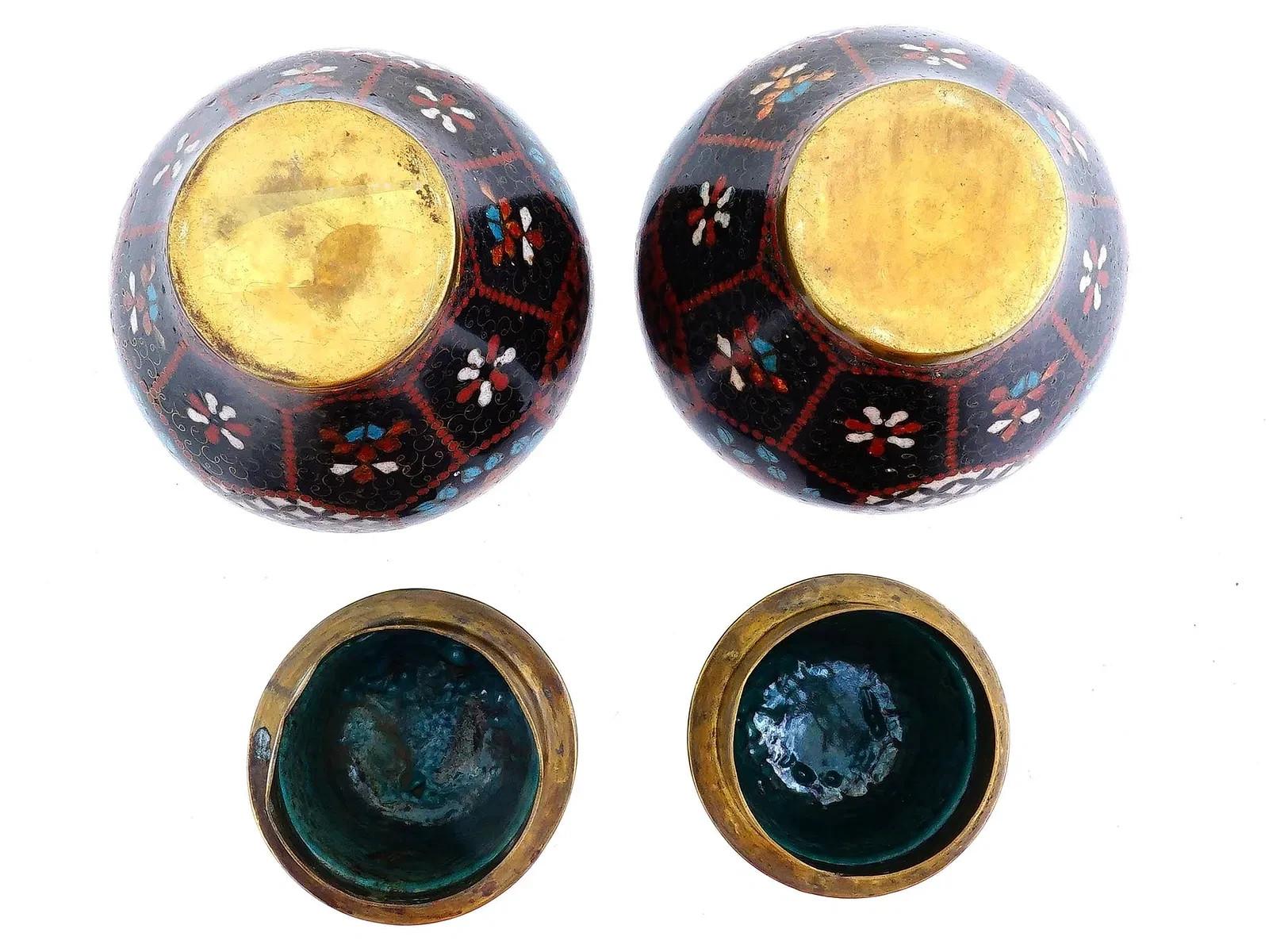 20th Century Pair of Japanese cloisonné enamel covered jars For Sale