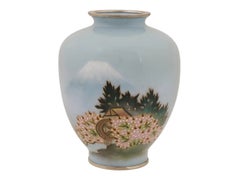 Jarrón japonés de esmalte cloisonné con paisaje del Monte Fuji