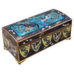 Eccezionale scatola giapponese in smalto cloisonné dell'epoca Meiji con fenice e drago, firmata Inaba