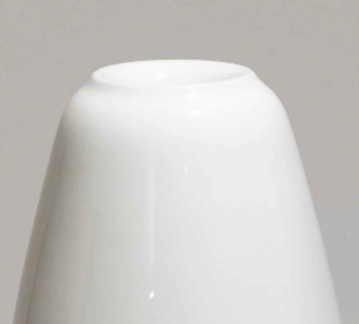 Grande vaso oblungo in porcellana, Manifattura Reale di Berlino, 1900 In condizioni buone in vendita a PARIS, FR