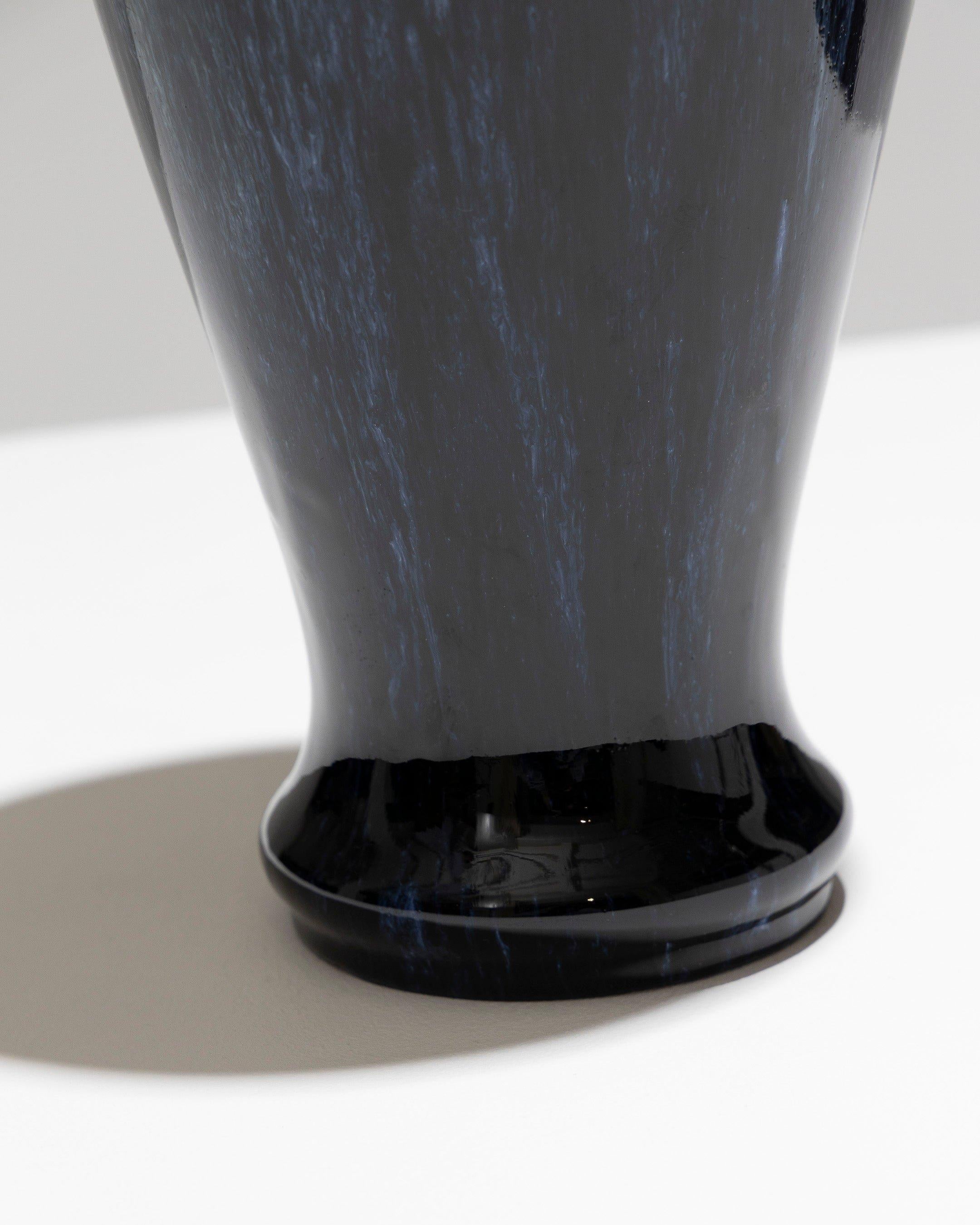 Faïence Vase en faïence Art déco, Boch Frères Keramis, années 1930 en vente