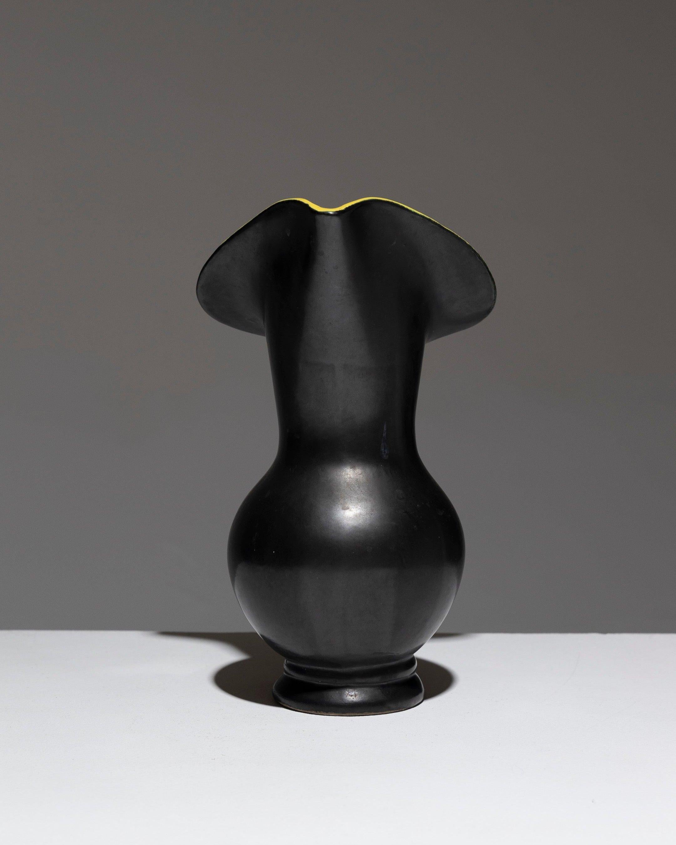 Free-Form Ceramic Pitcher, Vallauris, 1950s In Good Condition For Sale In PARIS, FR