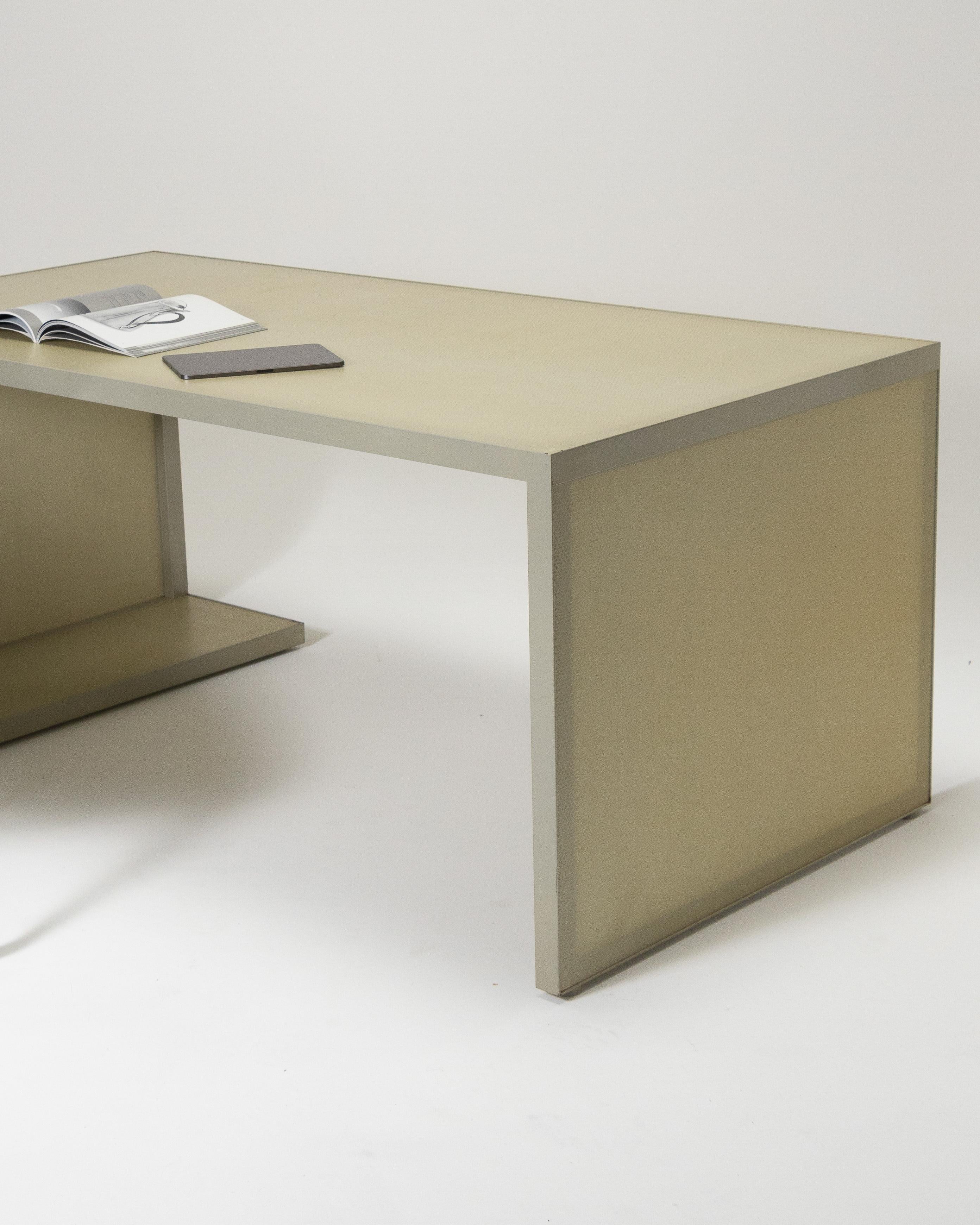 Großer Schreibtisch aus Fiberglas von Martin Szekely, 2000er-Jahre im Angebot 3
