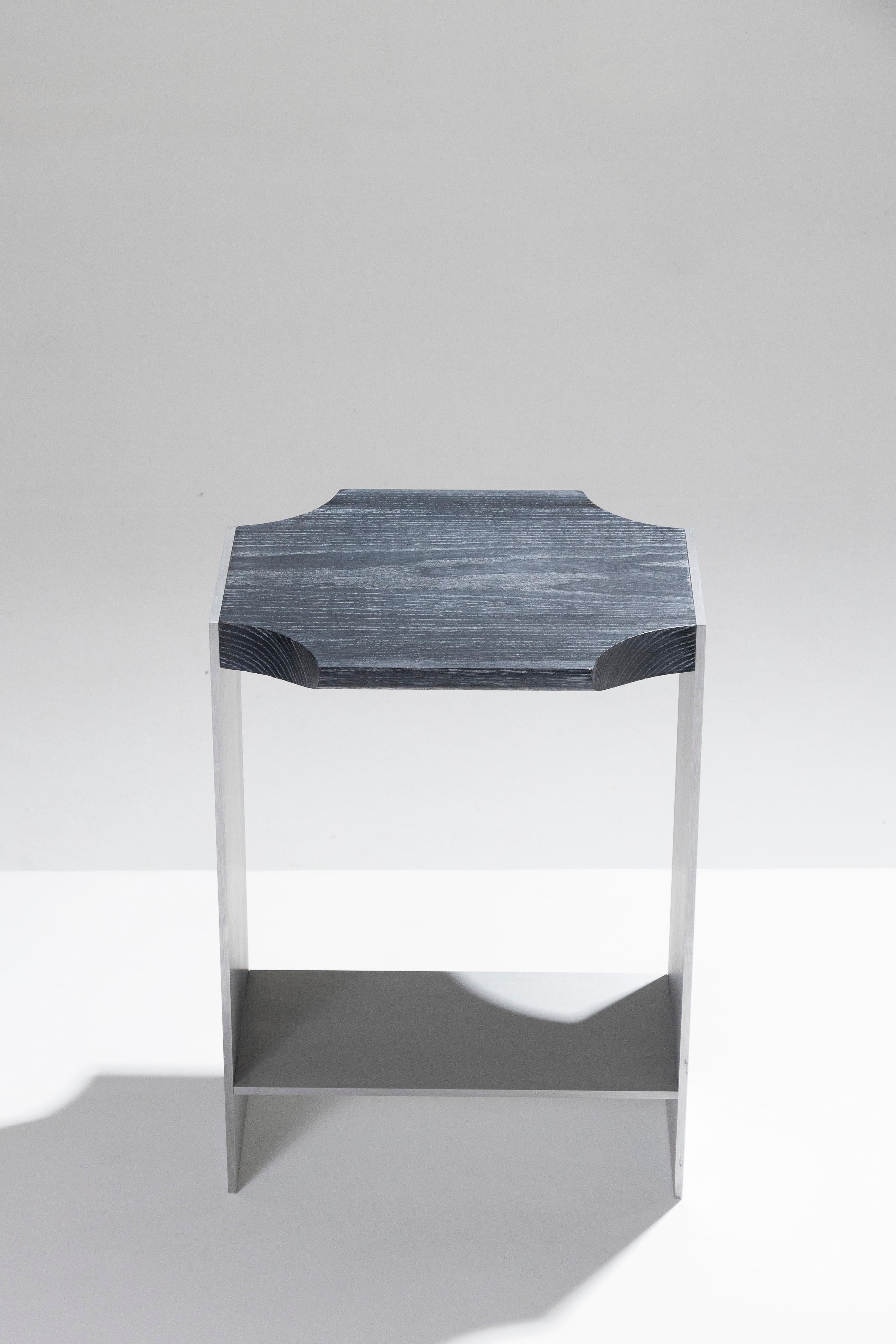 Table d'appoint F15 E en vente 14