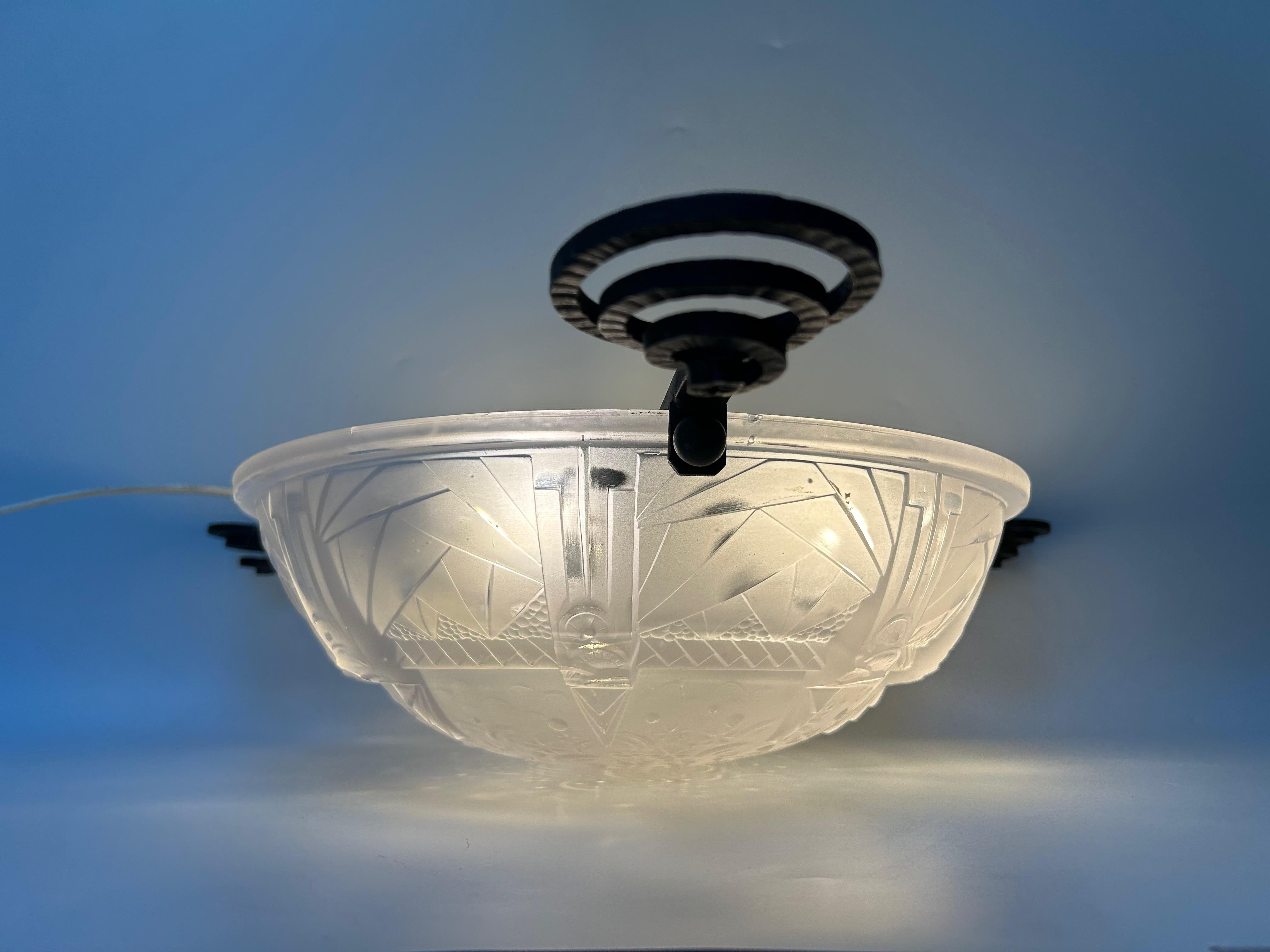 Muller Frères Art Deco Ceiling Light For Sale 4