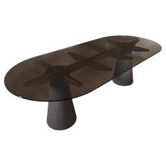 Impressa, Esstisch aus Lavastein, Massivholz und laminiertem Rauchglas