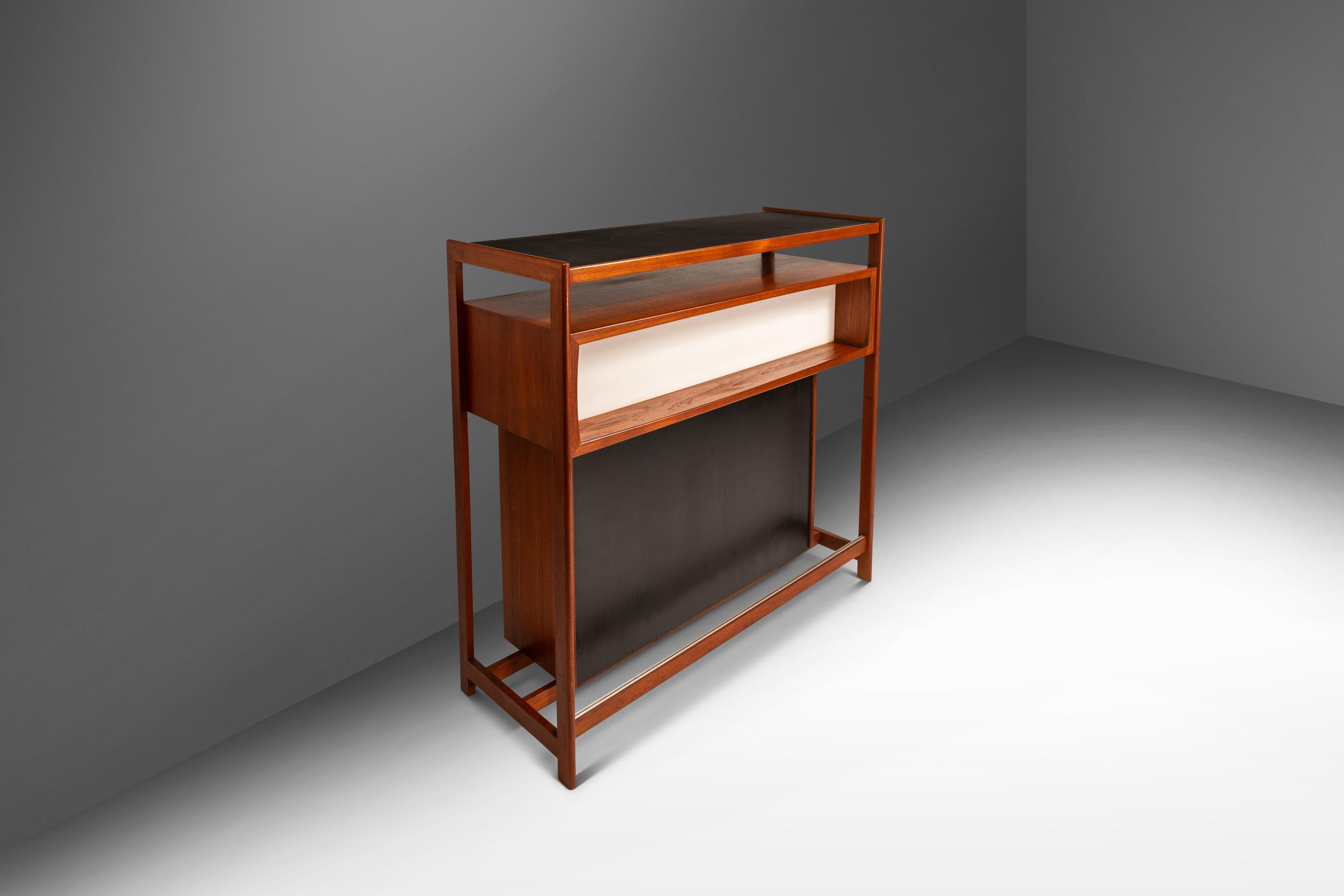 Dry Bar in Teak w/ Leather Top by Knud Bent for Dyrlund, Denmark, c. 1960s For Sale 3
