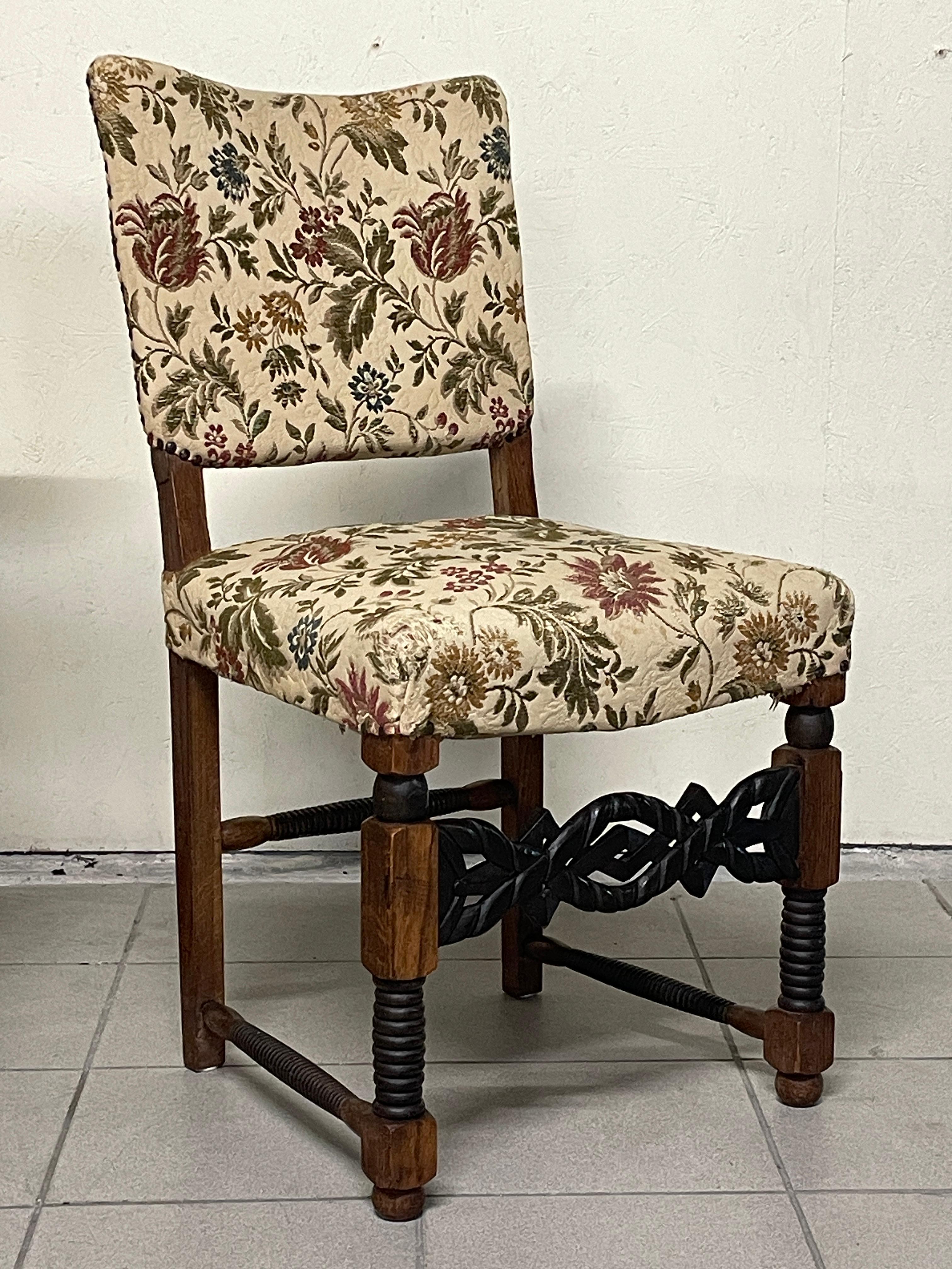 Set di 6 sedie anni '40 in legno con particolari torniti ed intagliati (Neorenaissance) im Angebot