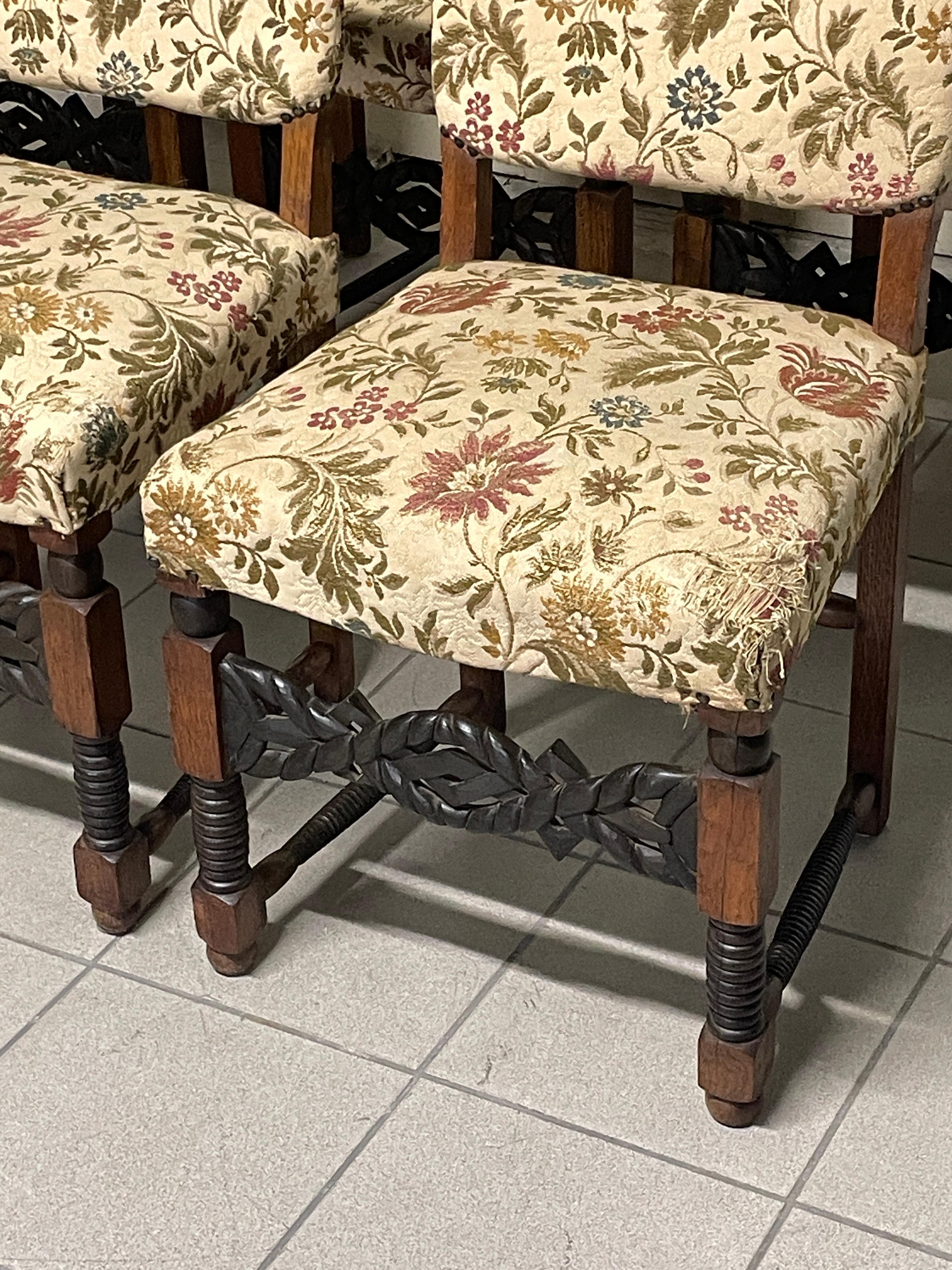 Set di 6 sedie anni '40 in legno con particolari torniti ed intagliati im Angebot 3