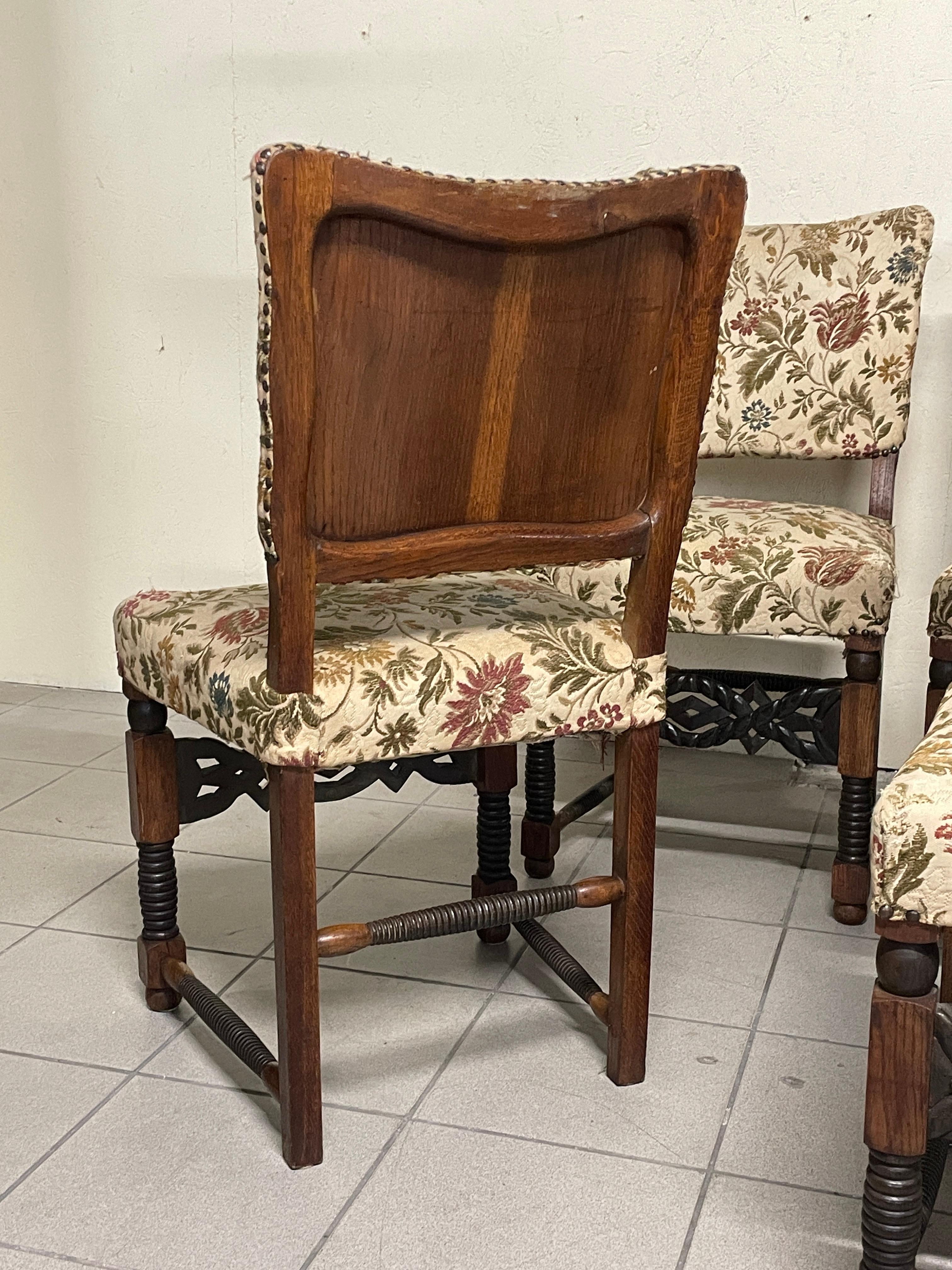 Set di 6 sedie anni '40 in legno con particolari torniti ed intagliati im Angebot 4